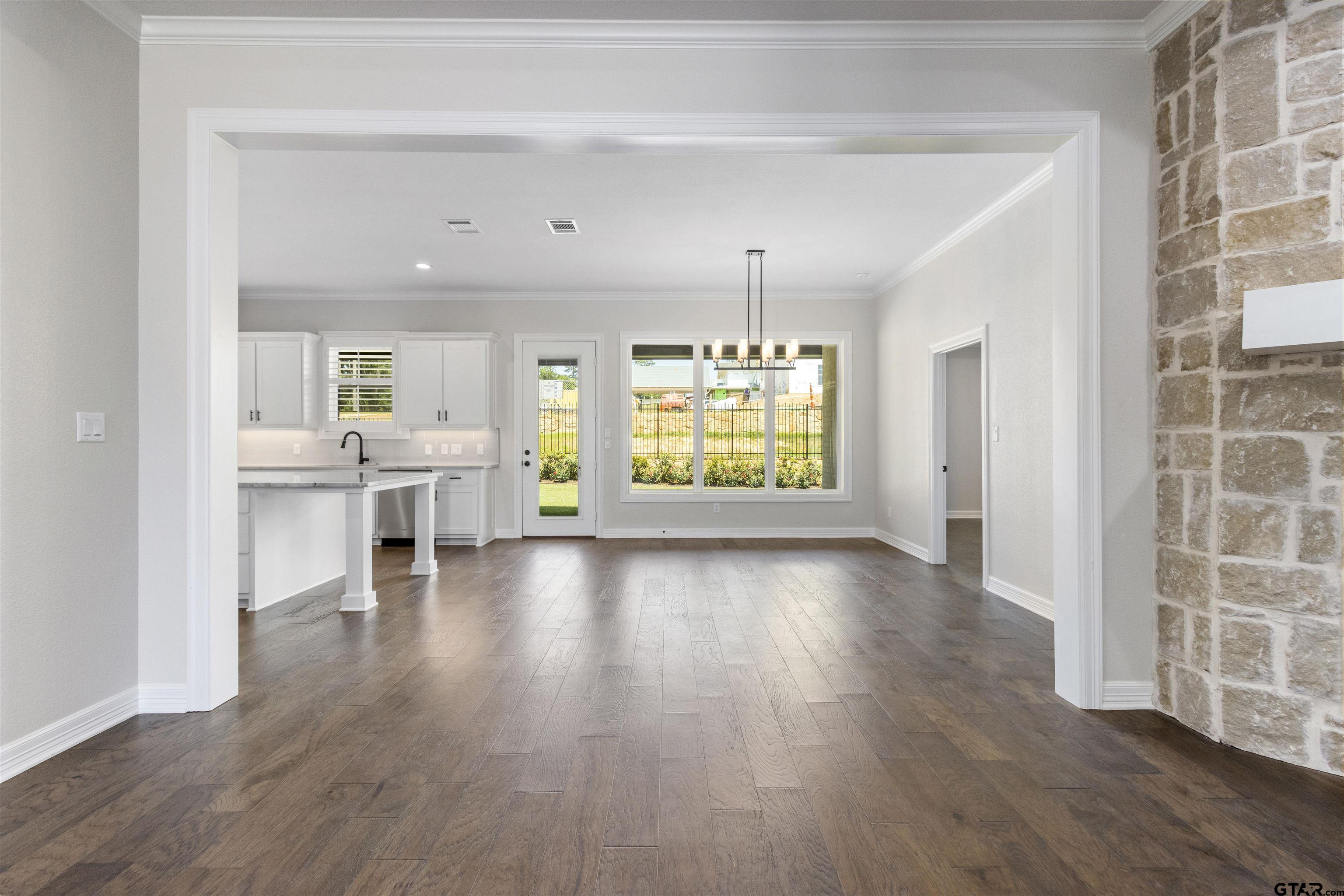 7408 Waterview Square