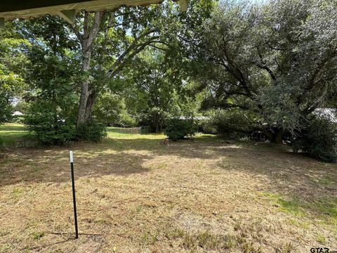 A home in Crockett