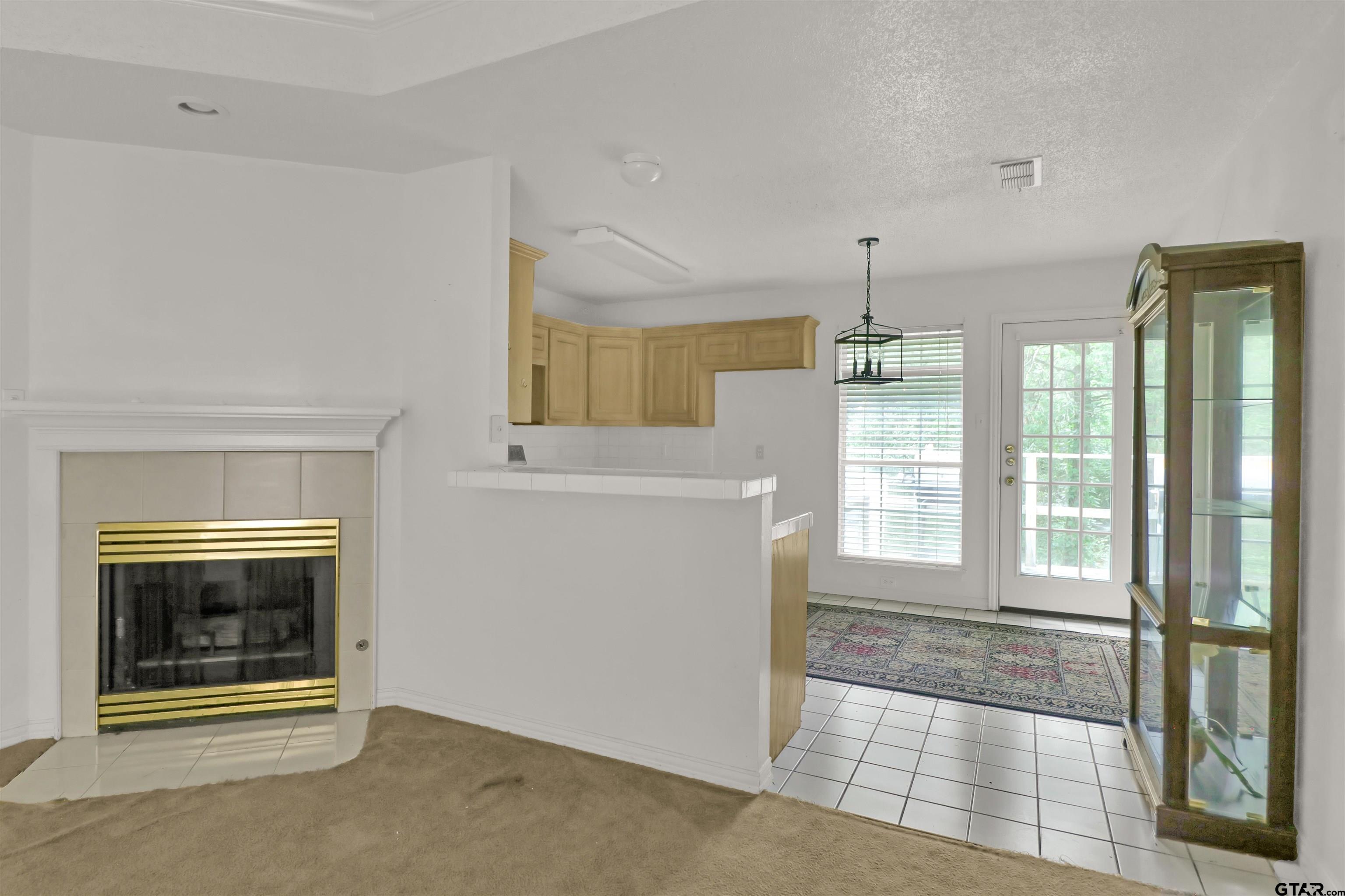 2006 Villa Dr