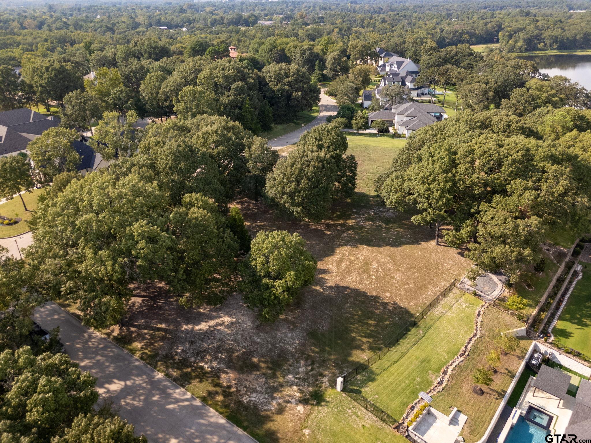 2477 Wellington Trace