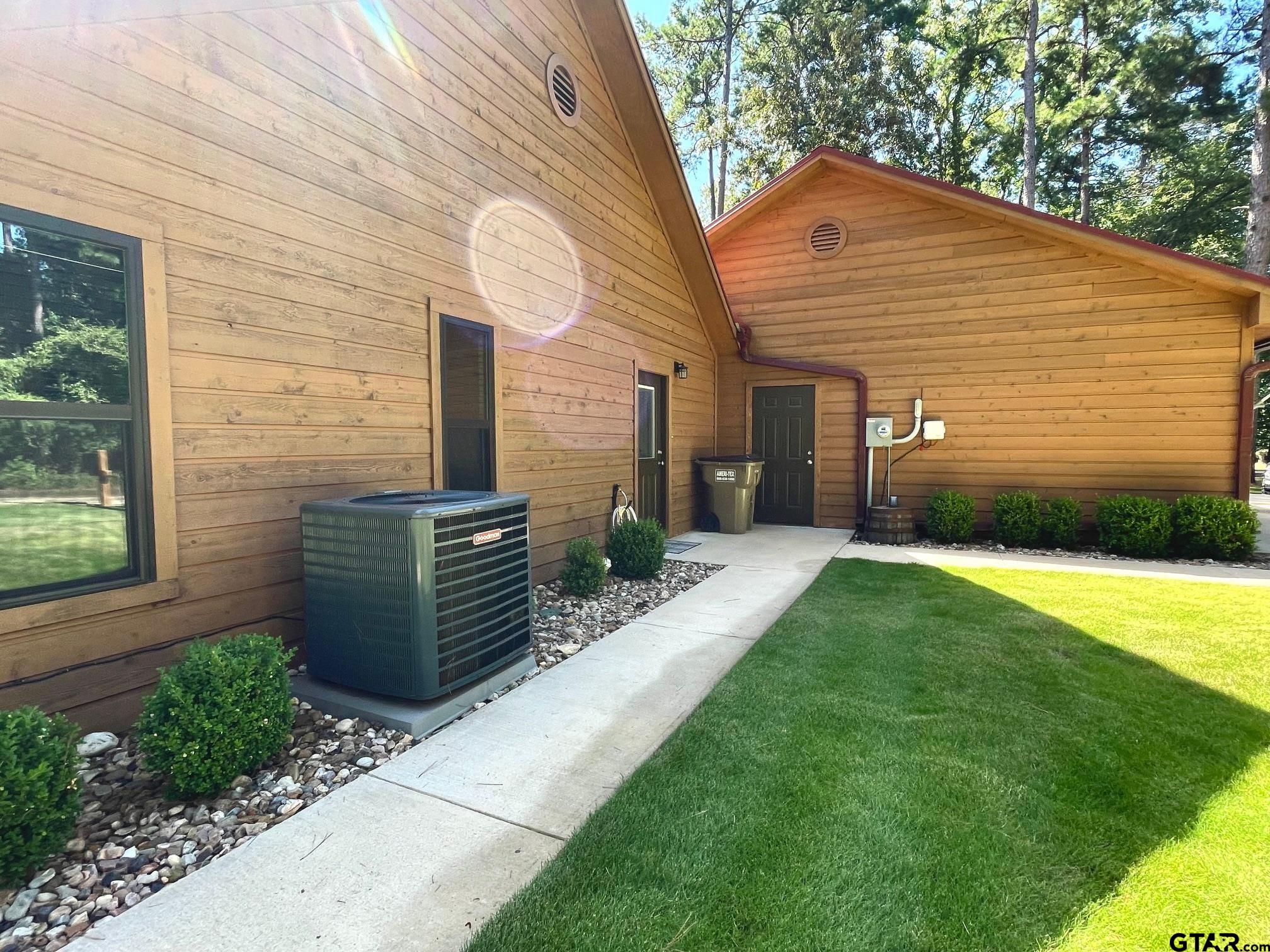 398 King Club Court