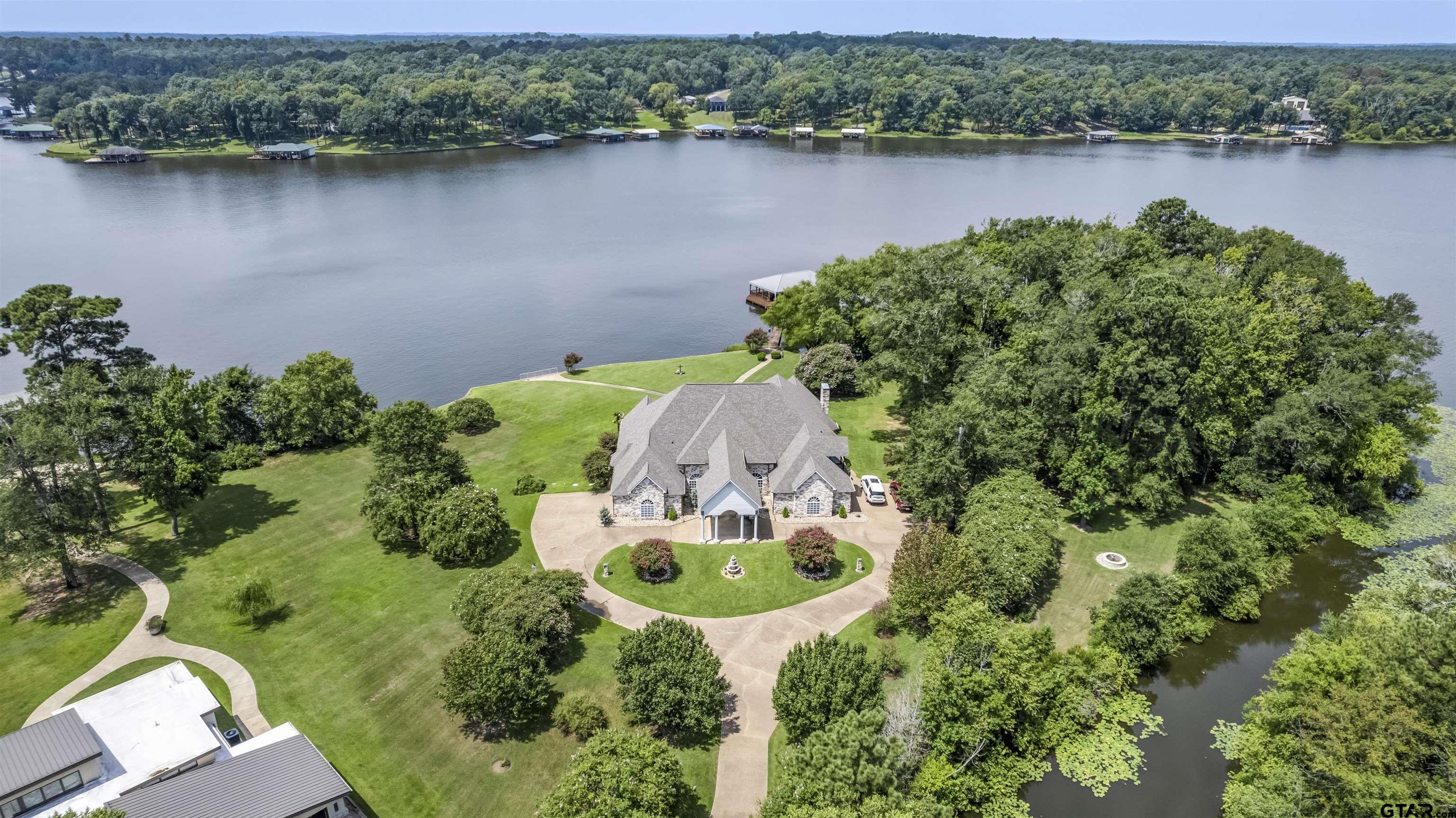 17110 Island Cove