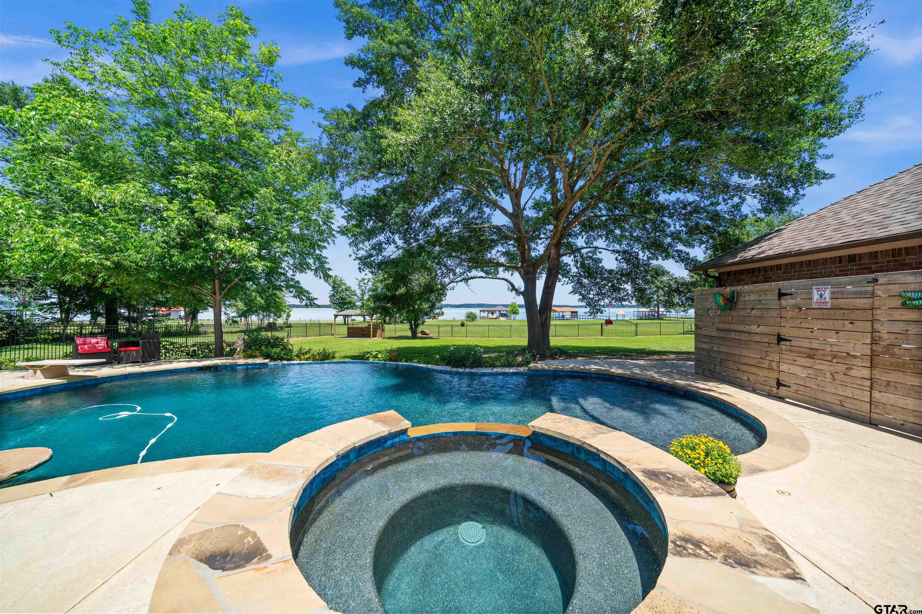 4911 Sunrise Drive