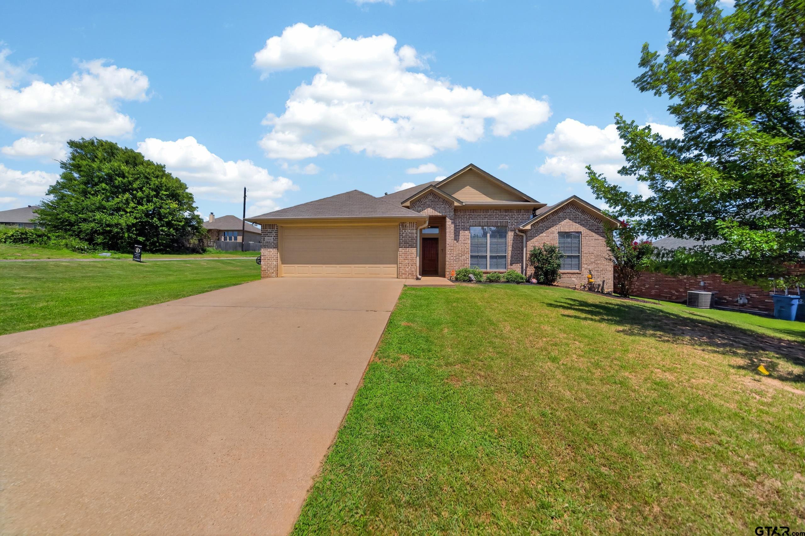 964 REDBUD LN