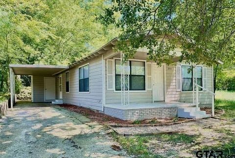 2515 N Tenneha Ave Tyler TX 75702