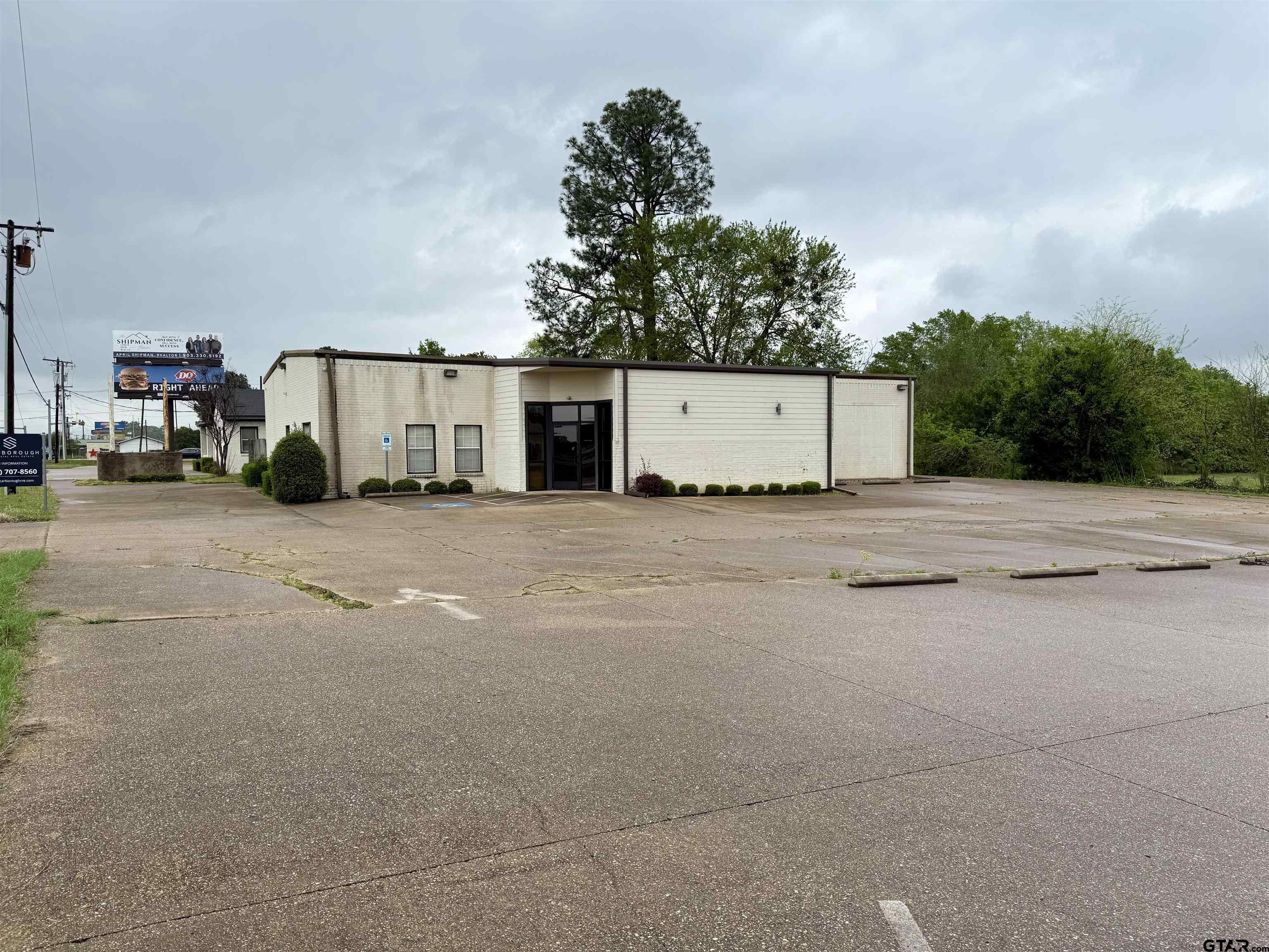 2416 S Main