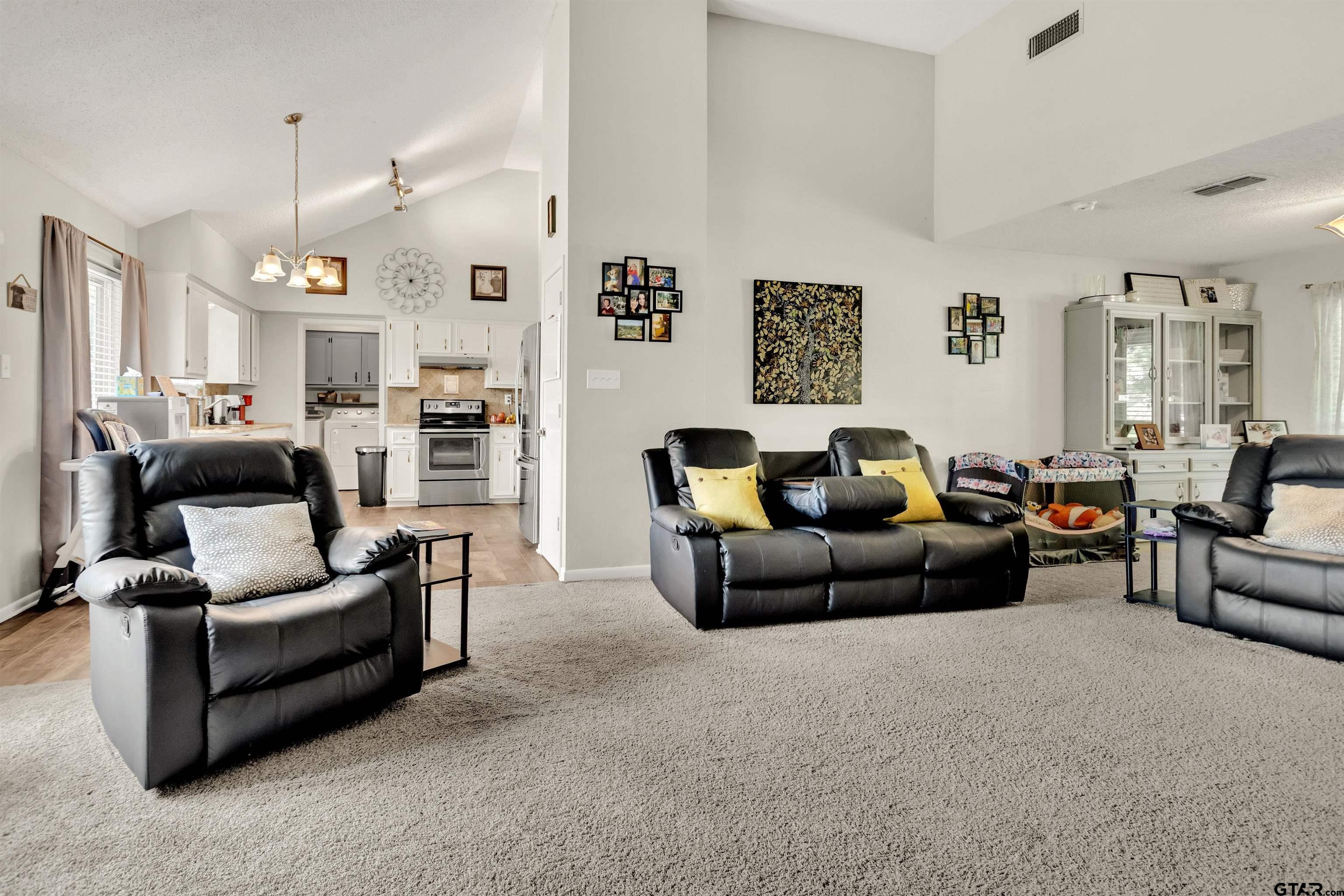 1204 Corey Dr