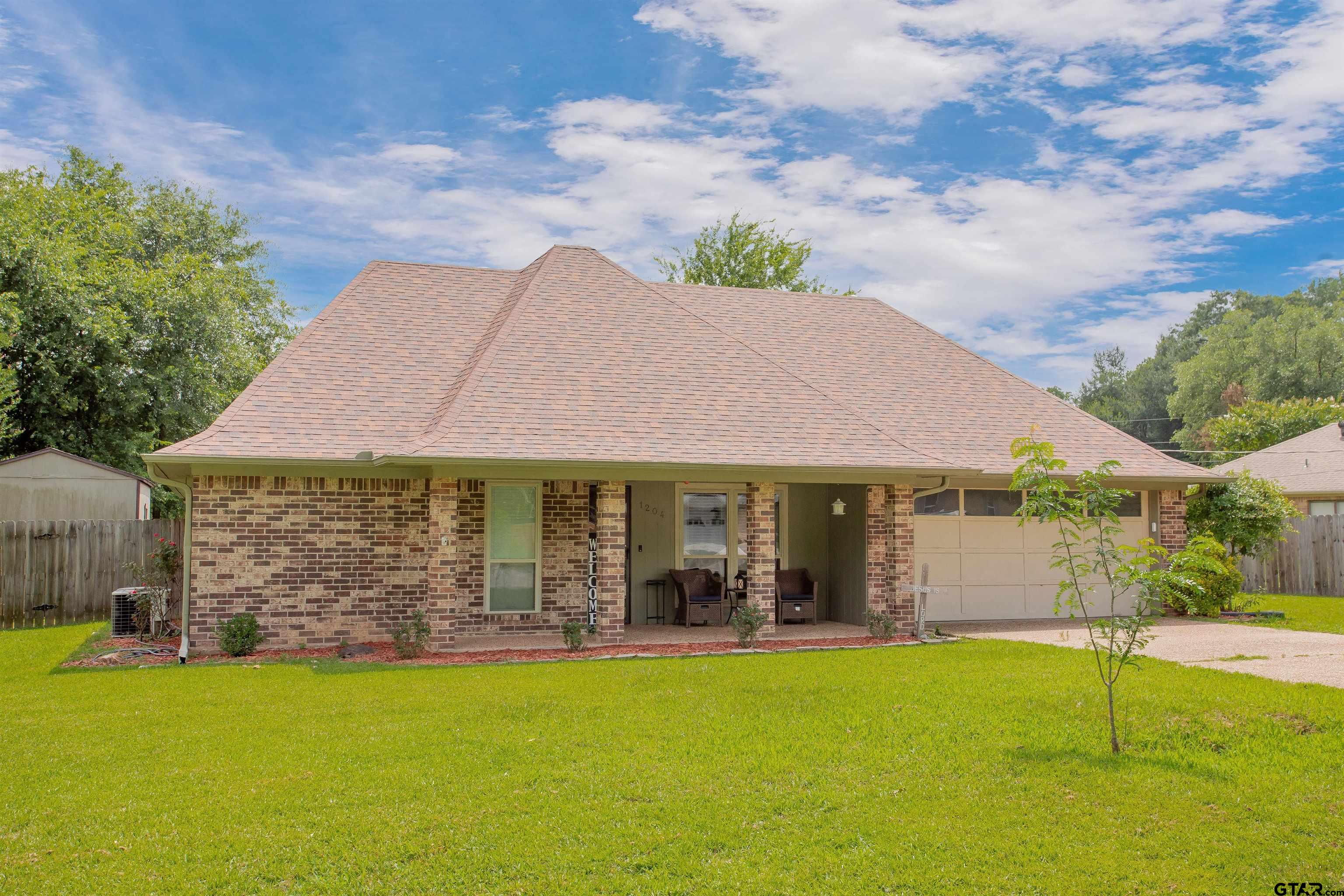 1204 Corey Dr