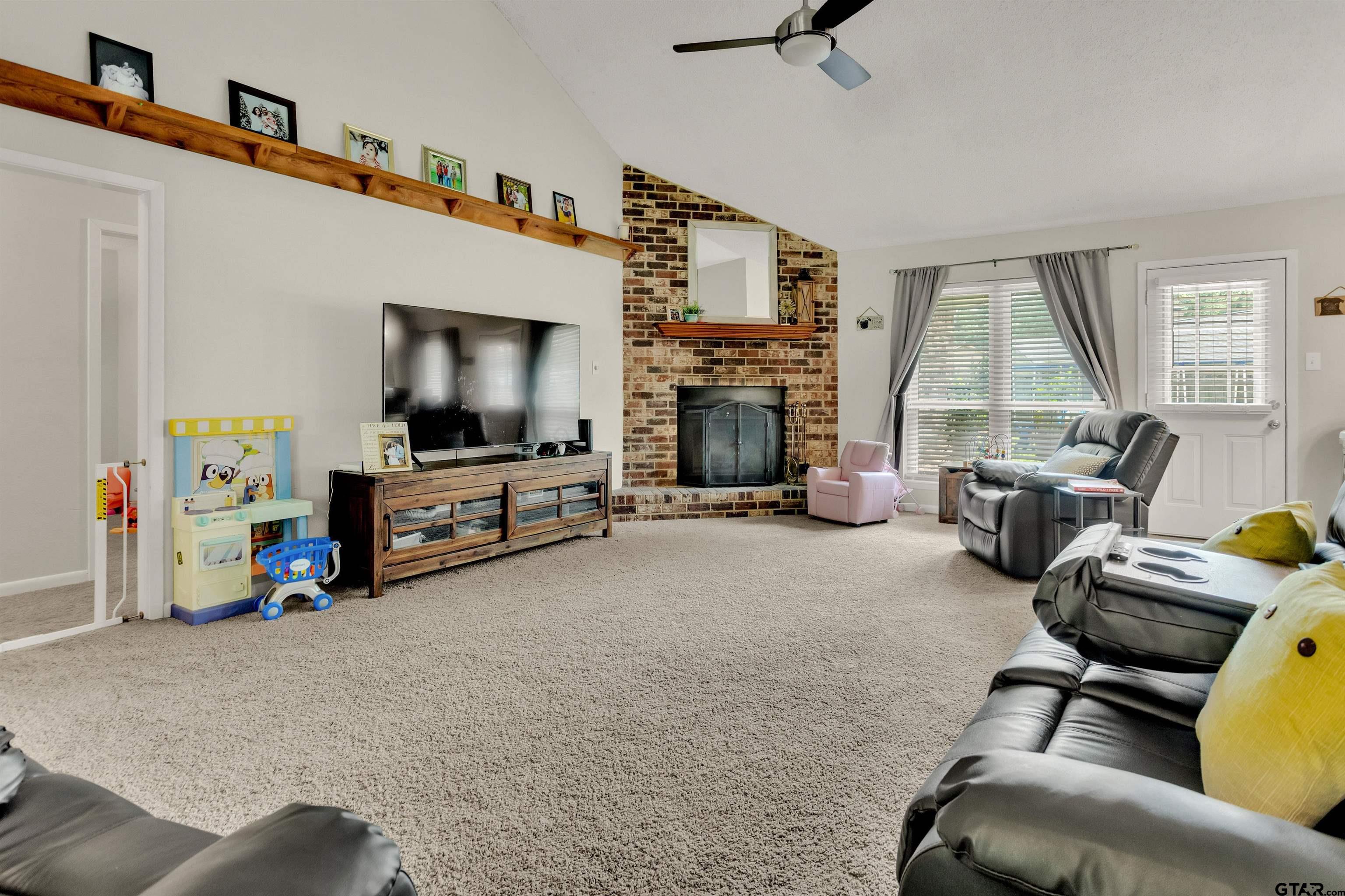 1204 Corey Dr