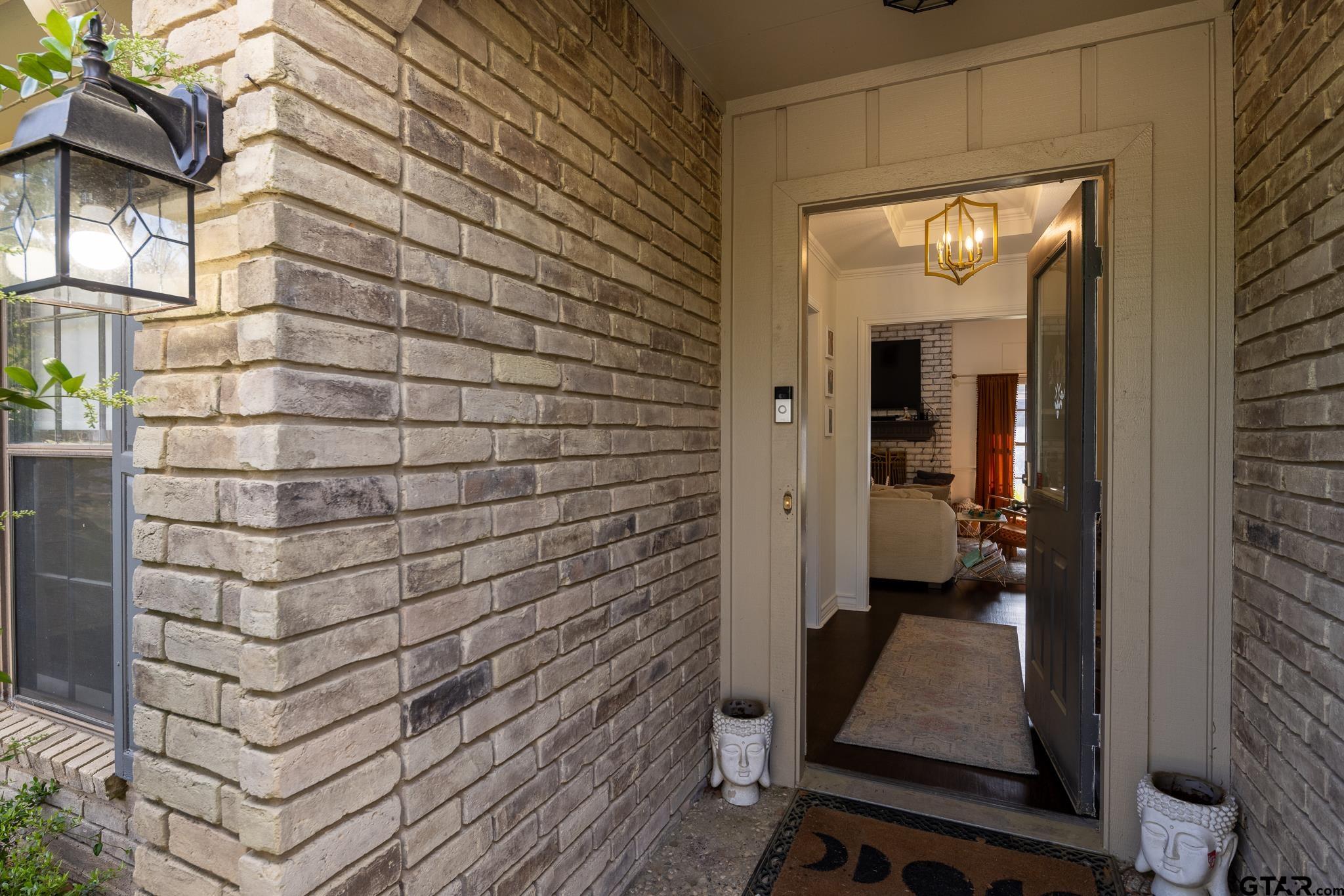 3845 Lexington Dr.