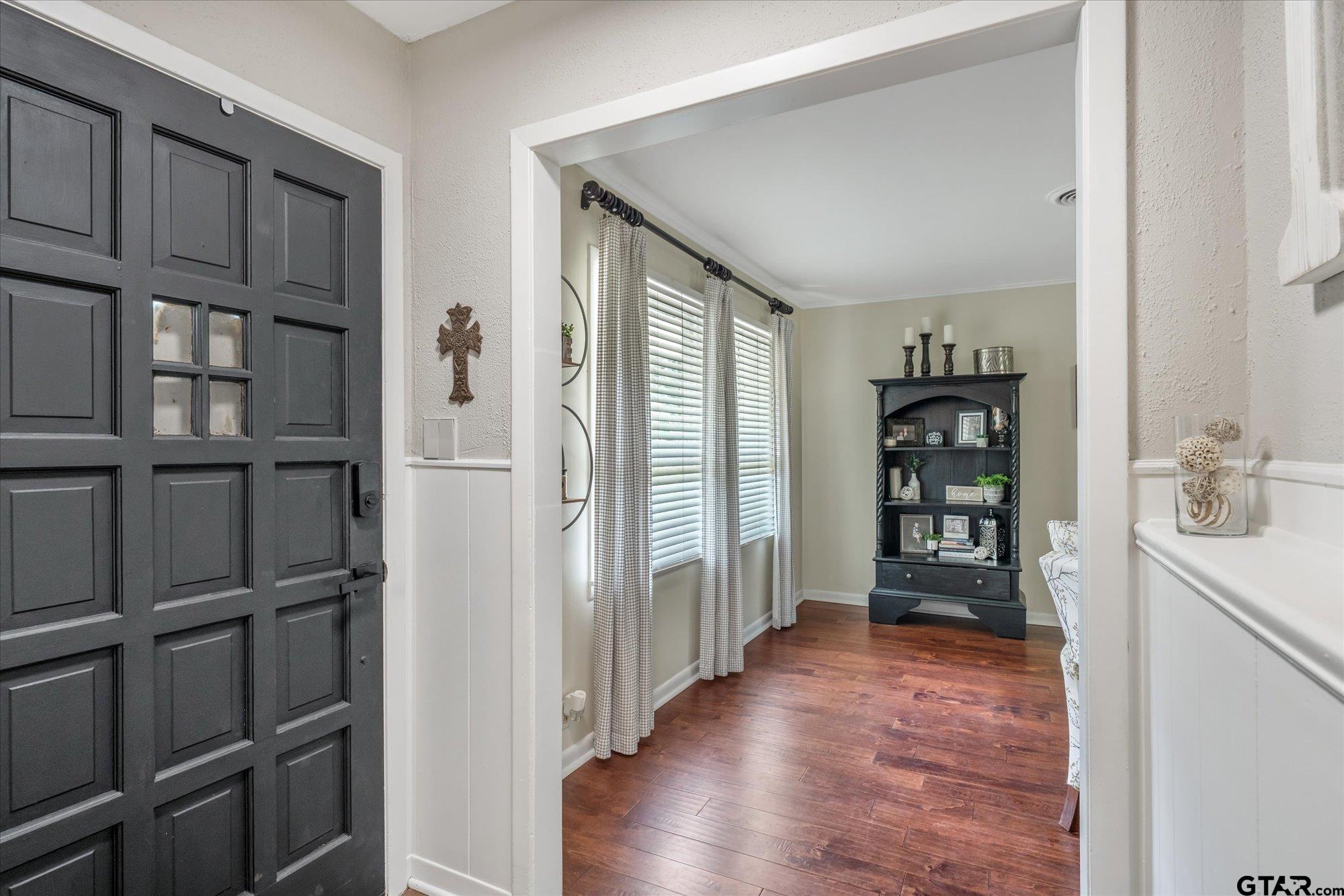 1006 Forest Trail