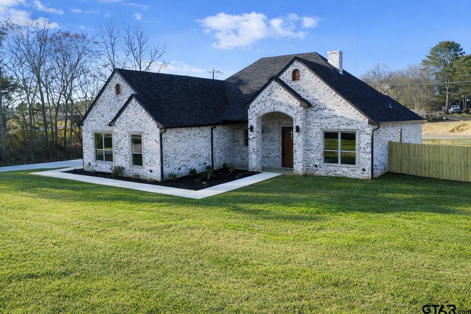 16618 Meadow Crest Dr