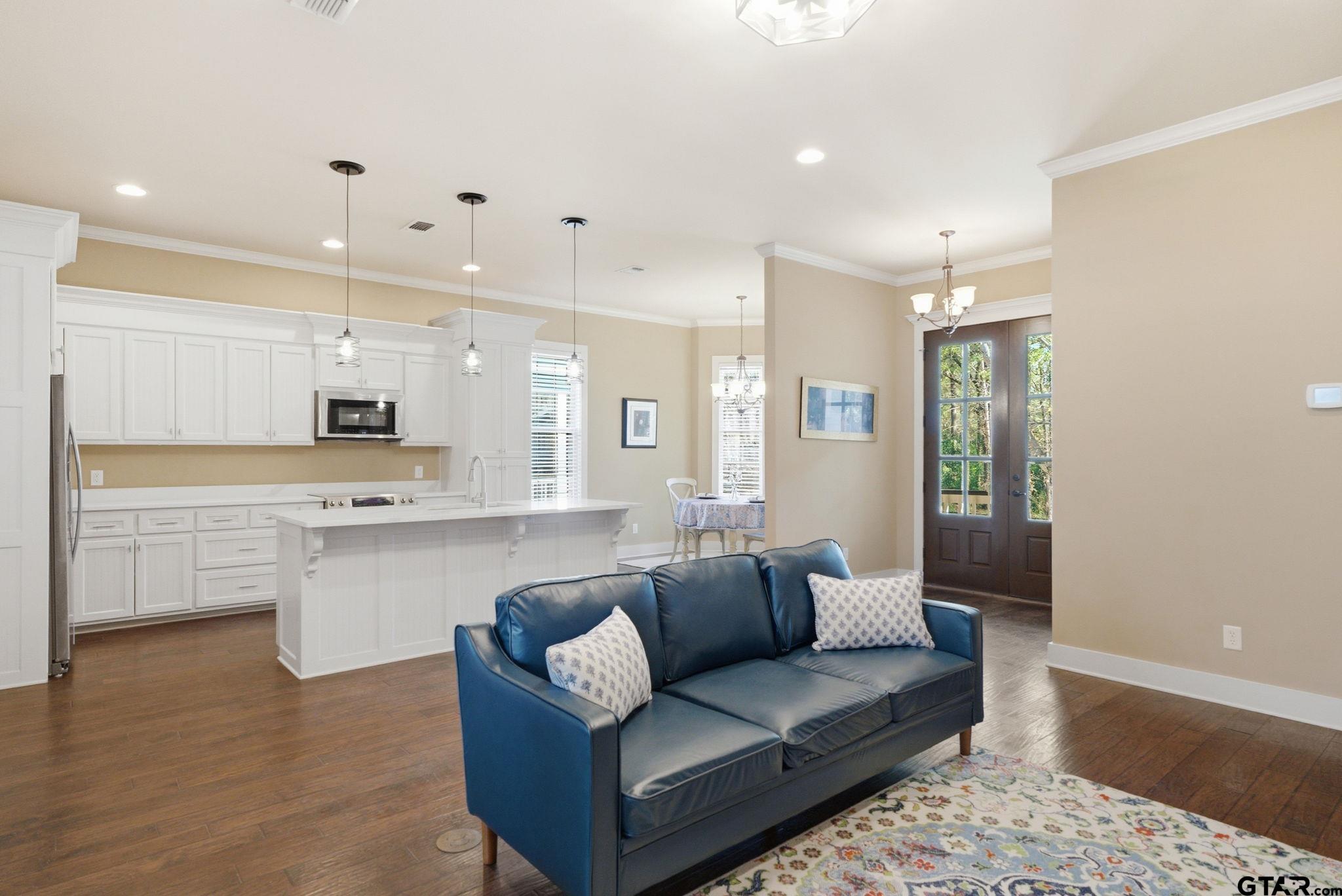 3942 Charleston Park