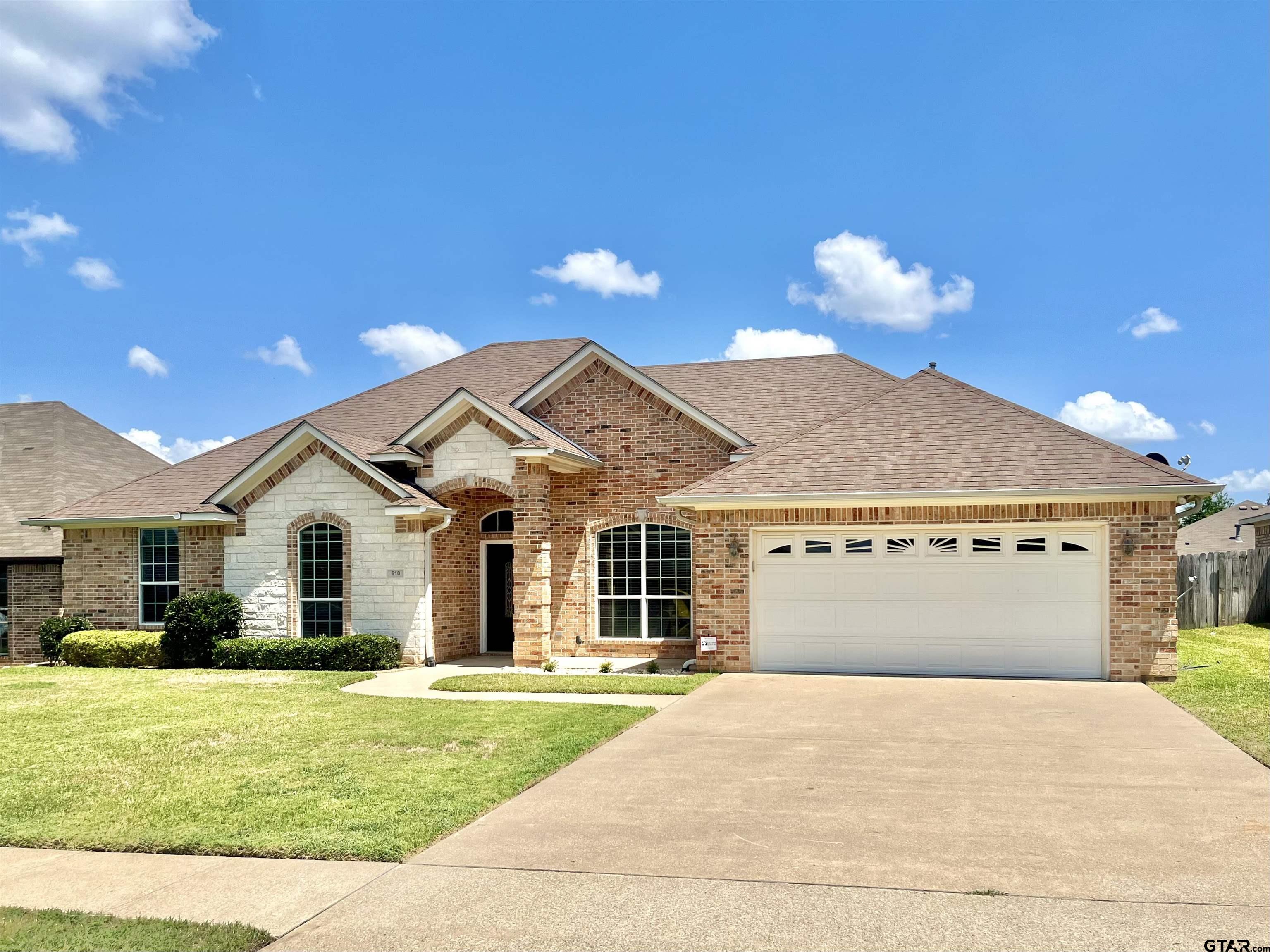 610 Spencer Ln