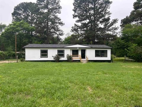 A home in Gladewater