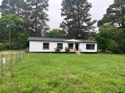 A home in Gladewater