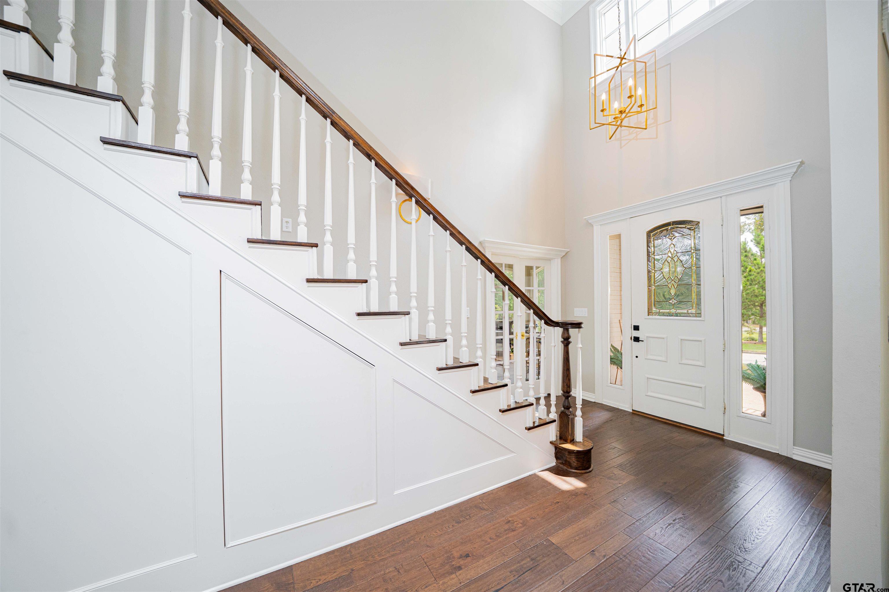 219 Hunters Cir