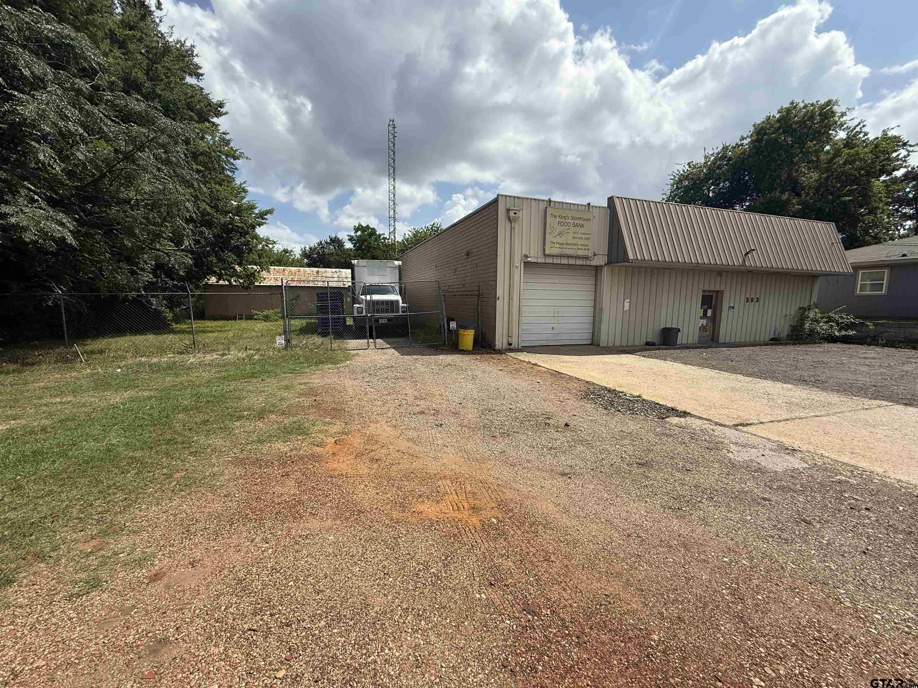 503 E Oakwood