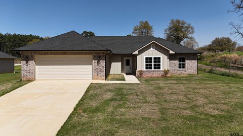 2001 CR 2138 (Old Tyler Rd) Troup TX 75789