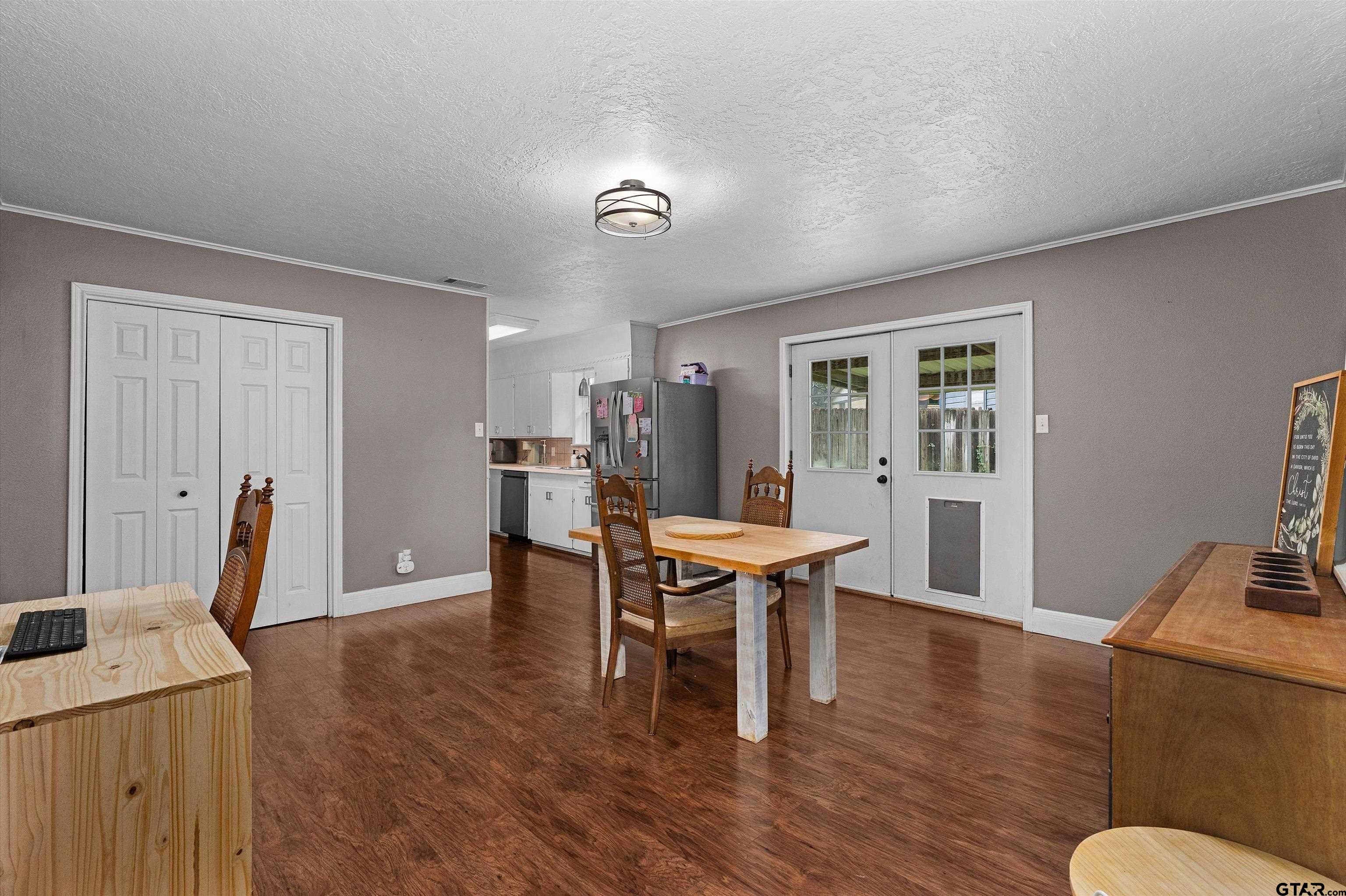 1706 Timberline Dr