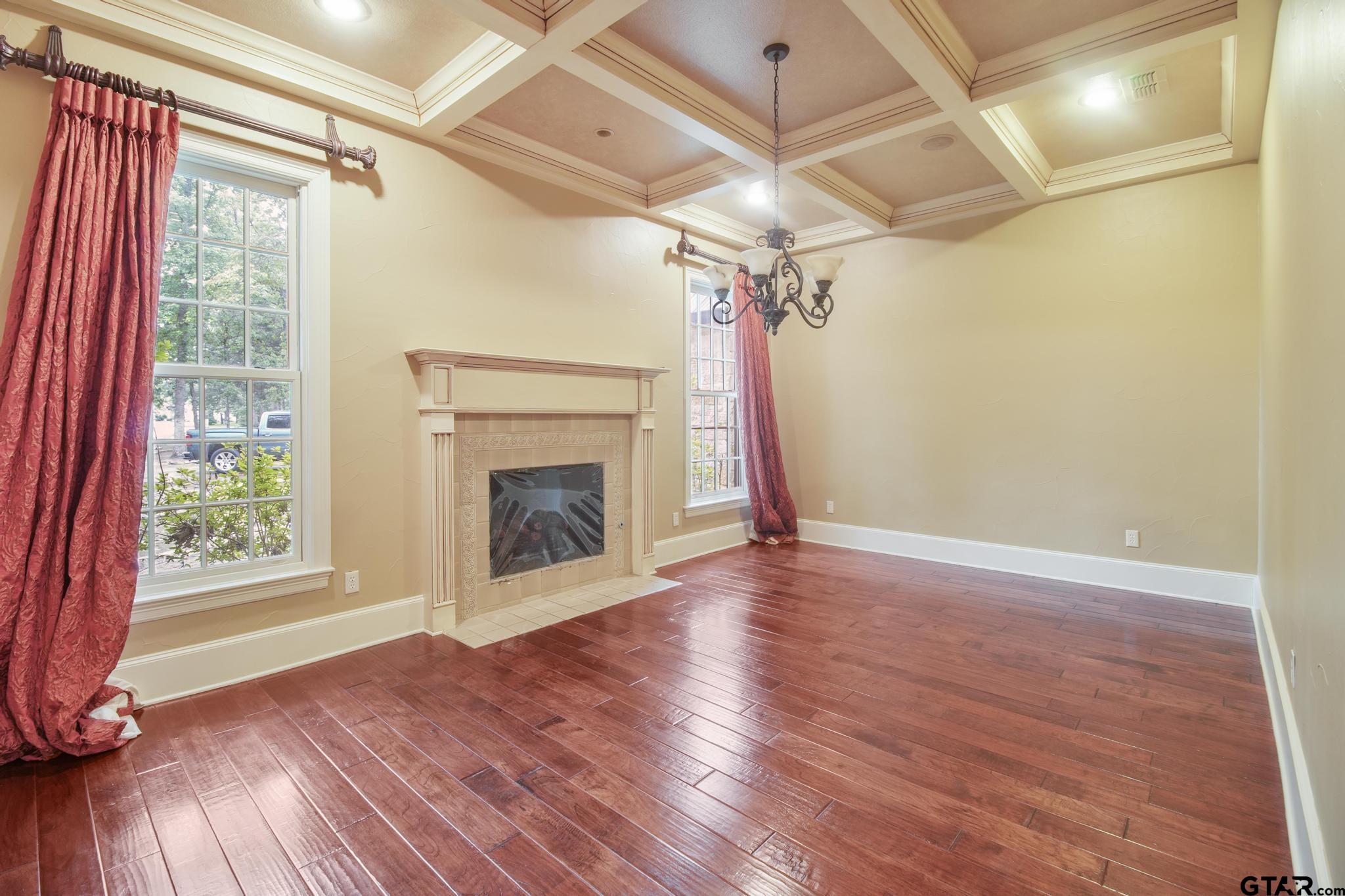 3025 Stonegate Blvd, Tyler, TX, 75703, USA, 5 Bedrooms Bedrooms, ,5 BathroomsBathrooms,Residential,Pending,3025 Stonegate Blvd,26007446