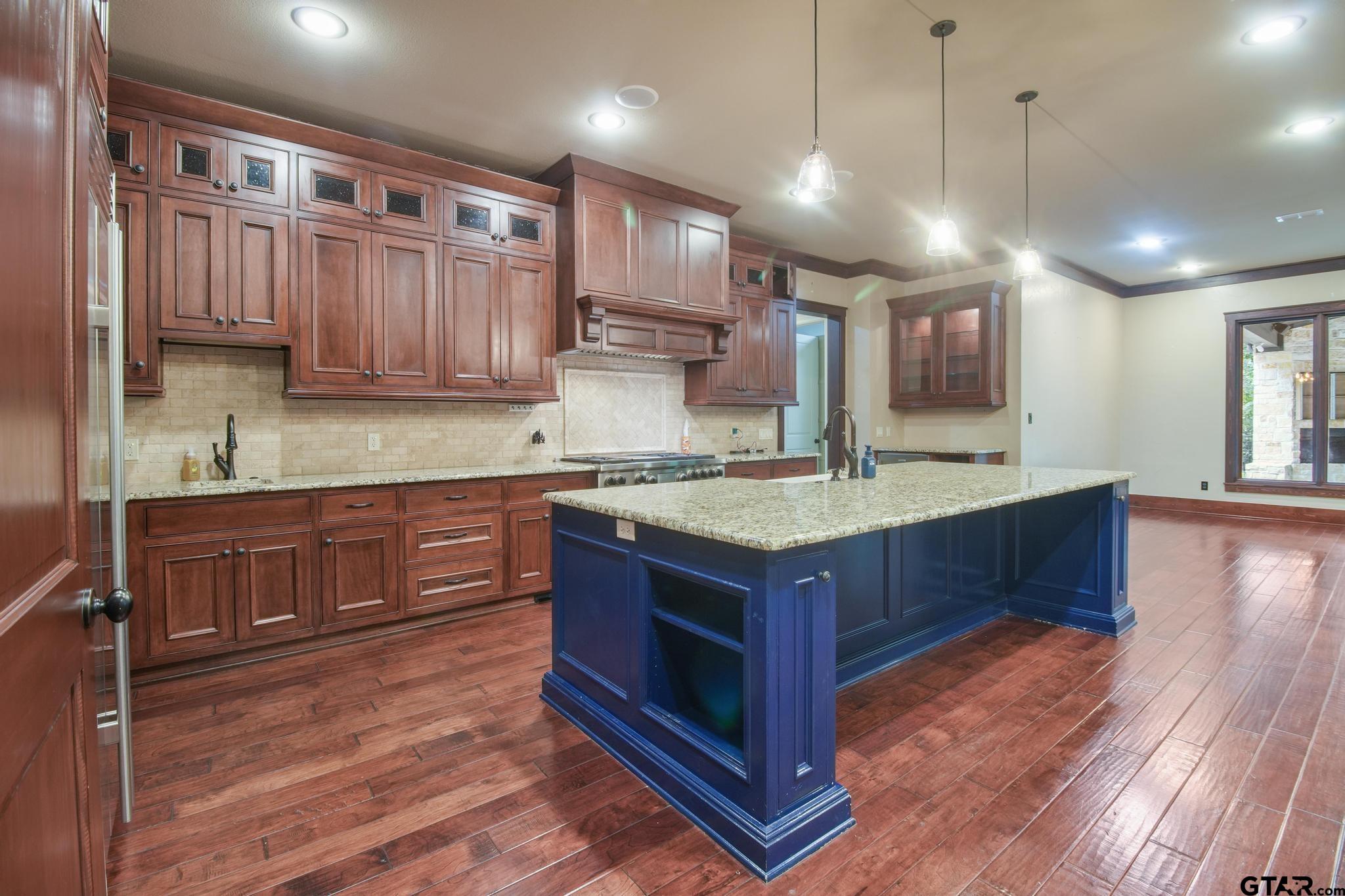 3025 Stonegate Blvd, Tyler, TX, 75703, USA, 5 Bedrooms Bedrooms, ,5 BathroomsBathrooms,Residential,Pending,3025 Stonegate Blvd,26007446