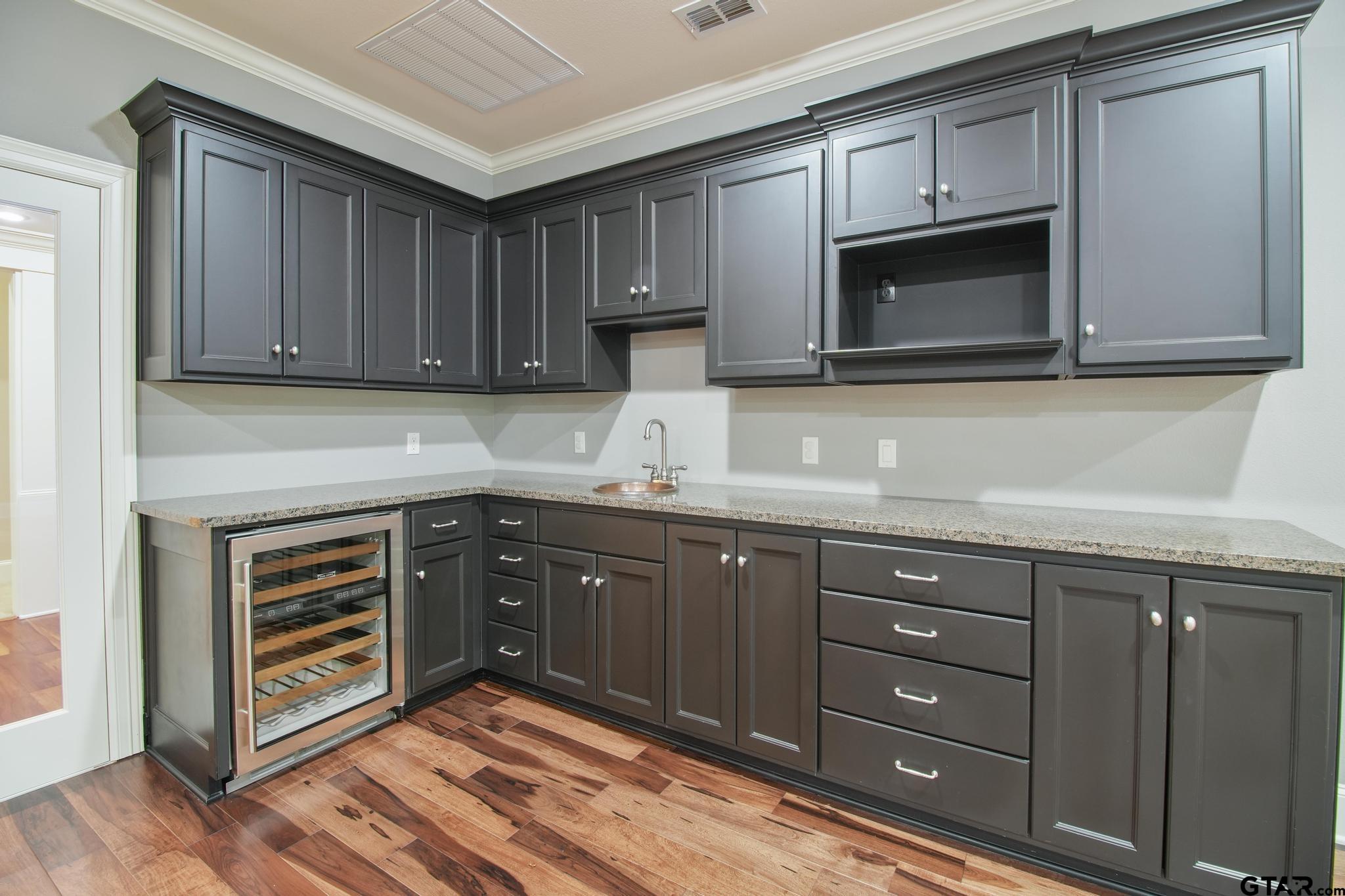 3025 Stonegate Blvd, Tyler, TX, 75703, USA, 5 Bedrooms Bedrooms, ,5 BathroomsBathrooms,Residential,Pending,3025 Stonegate Blvd,26007446