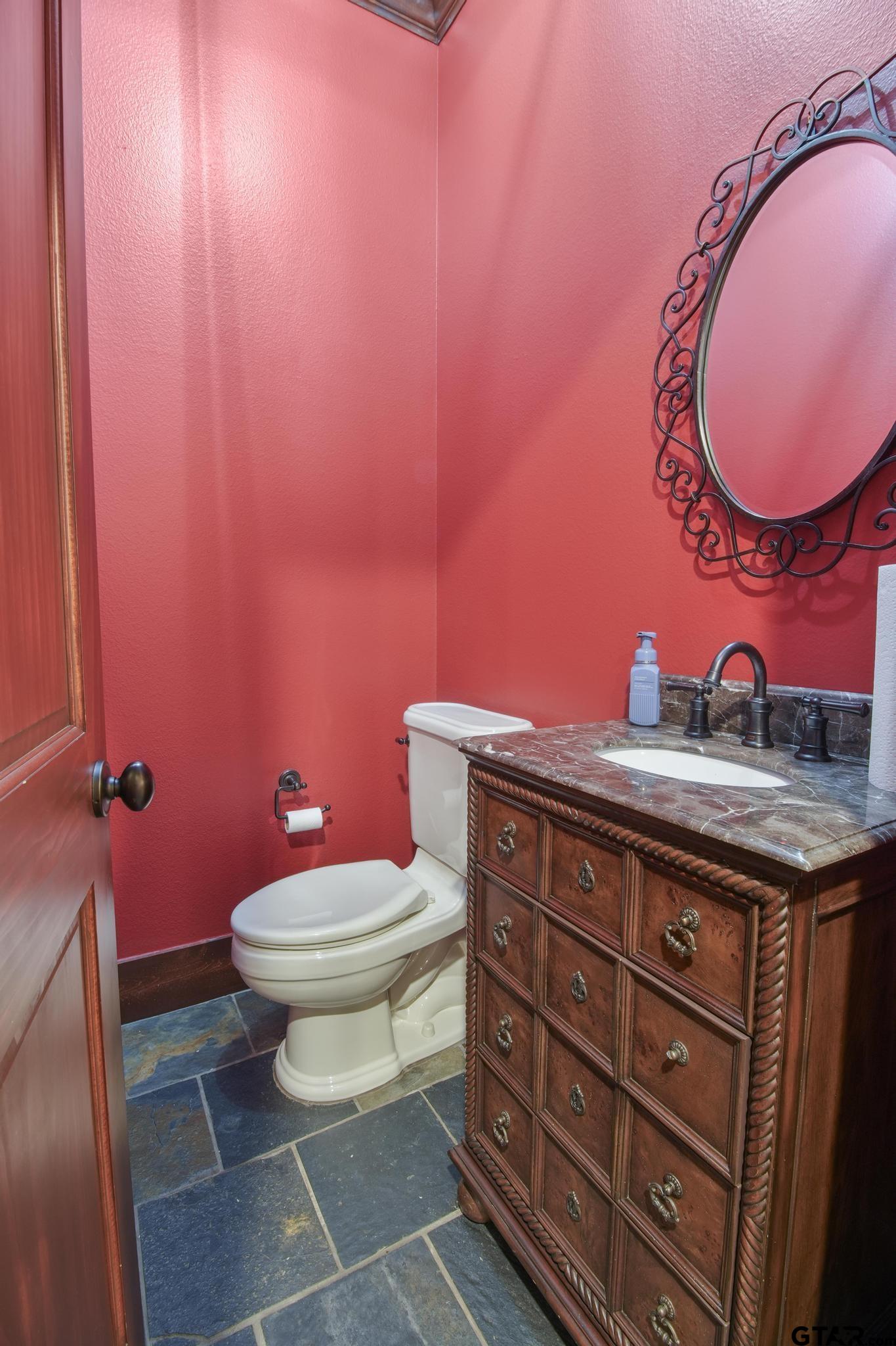 3025 Stonegate Blvd, Tyler, TX, 75703, USA, 5 Bedrooms Bedrooms, ,5 BathroomsBathrooms,Residential,Pending,3025 Stonegate Blvd,26007446