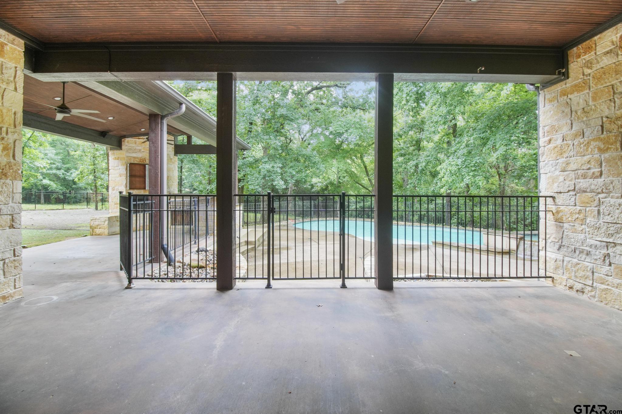 3025 Stonegate Blvd, Tyler, TX, 75703, USA, 5 Bedrooms Bedrooms, ,5 BathroomsBathrooms,Residential,Pending,3025 Stonegate Blvd,26007446