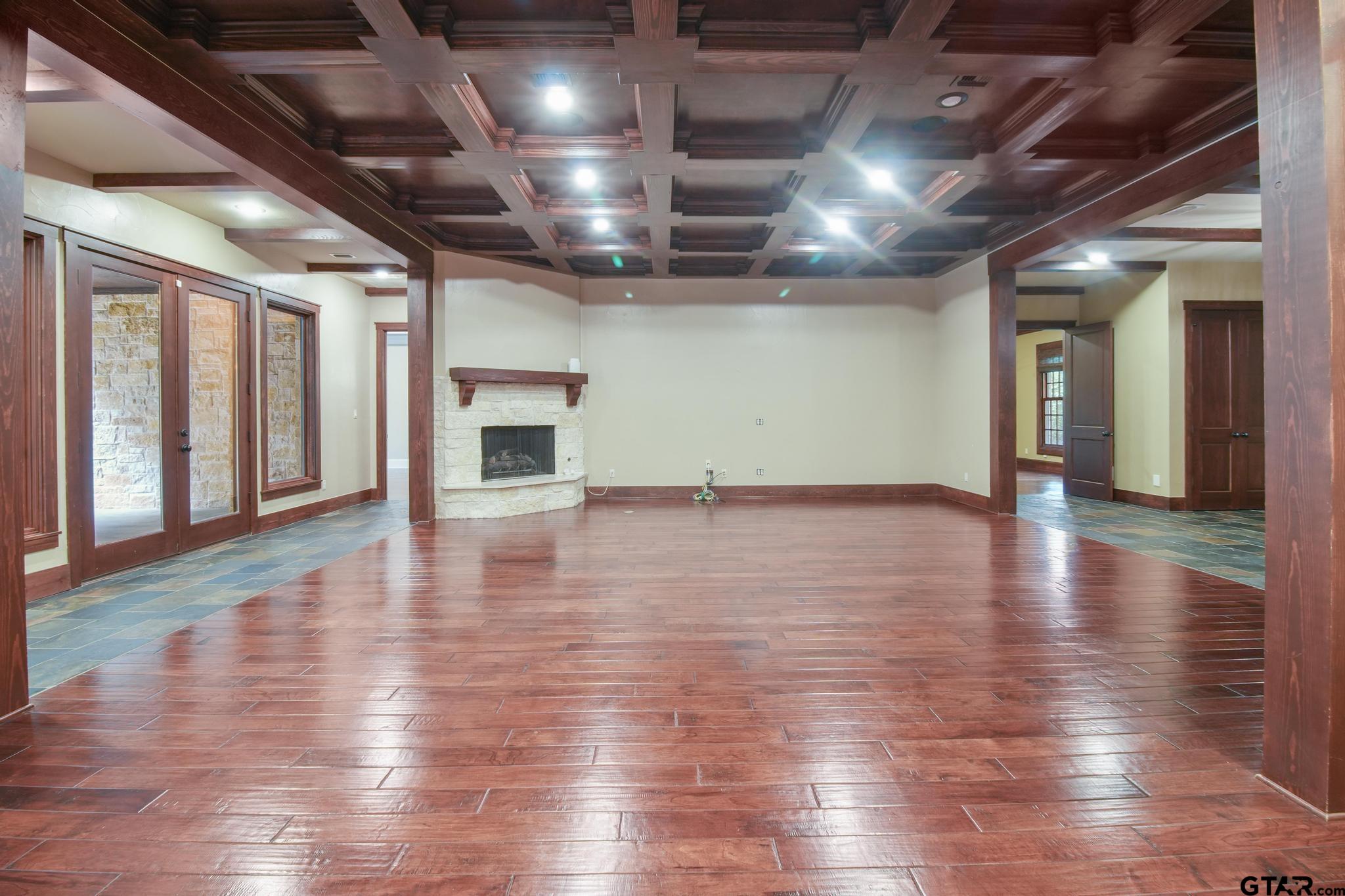 3025 Stonegate Blvd, Tyler, TX, 75703, USA, 5 Bedrooms Bedrooms, ,5 BathroomsBathrooms,Residential,Pending,3025 Stonegate Blvd,26007446