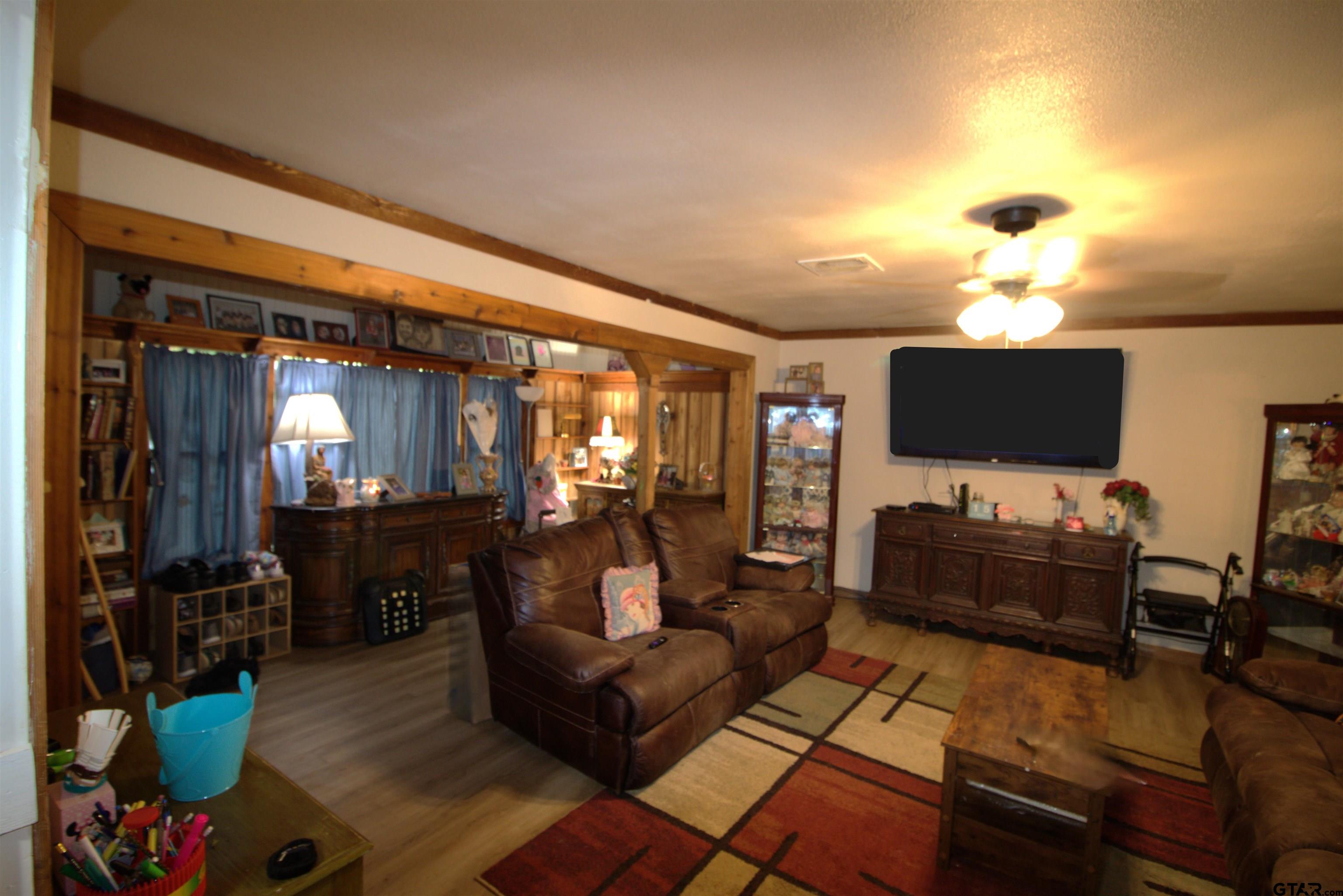 411 Plainview St.