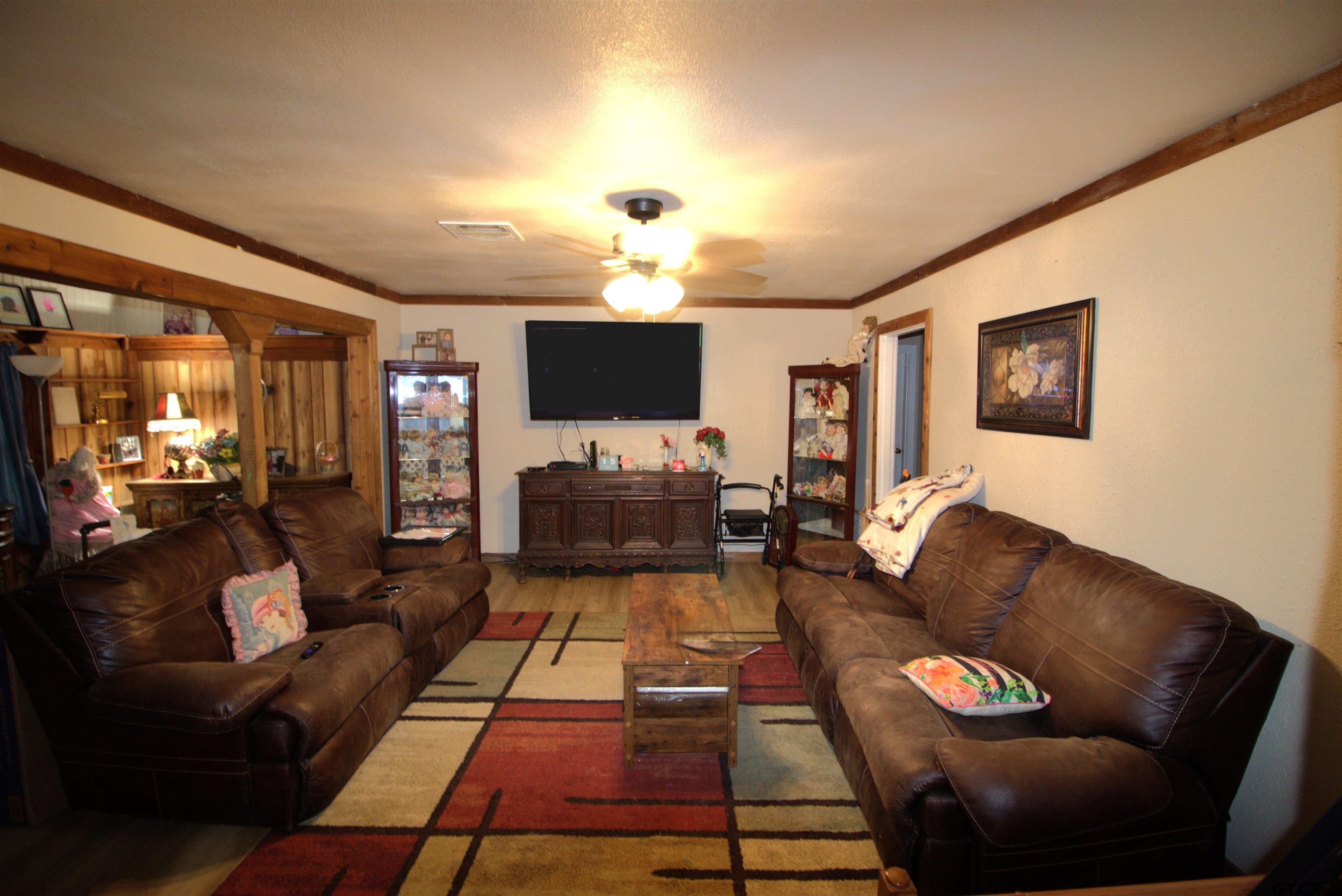 411 Plainview St.