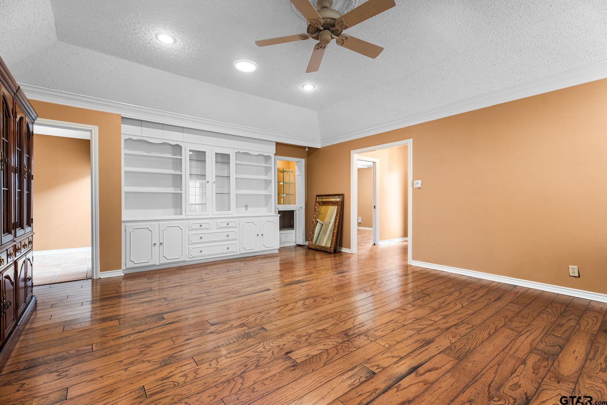 507 Hyde Park