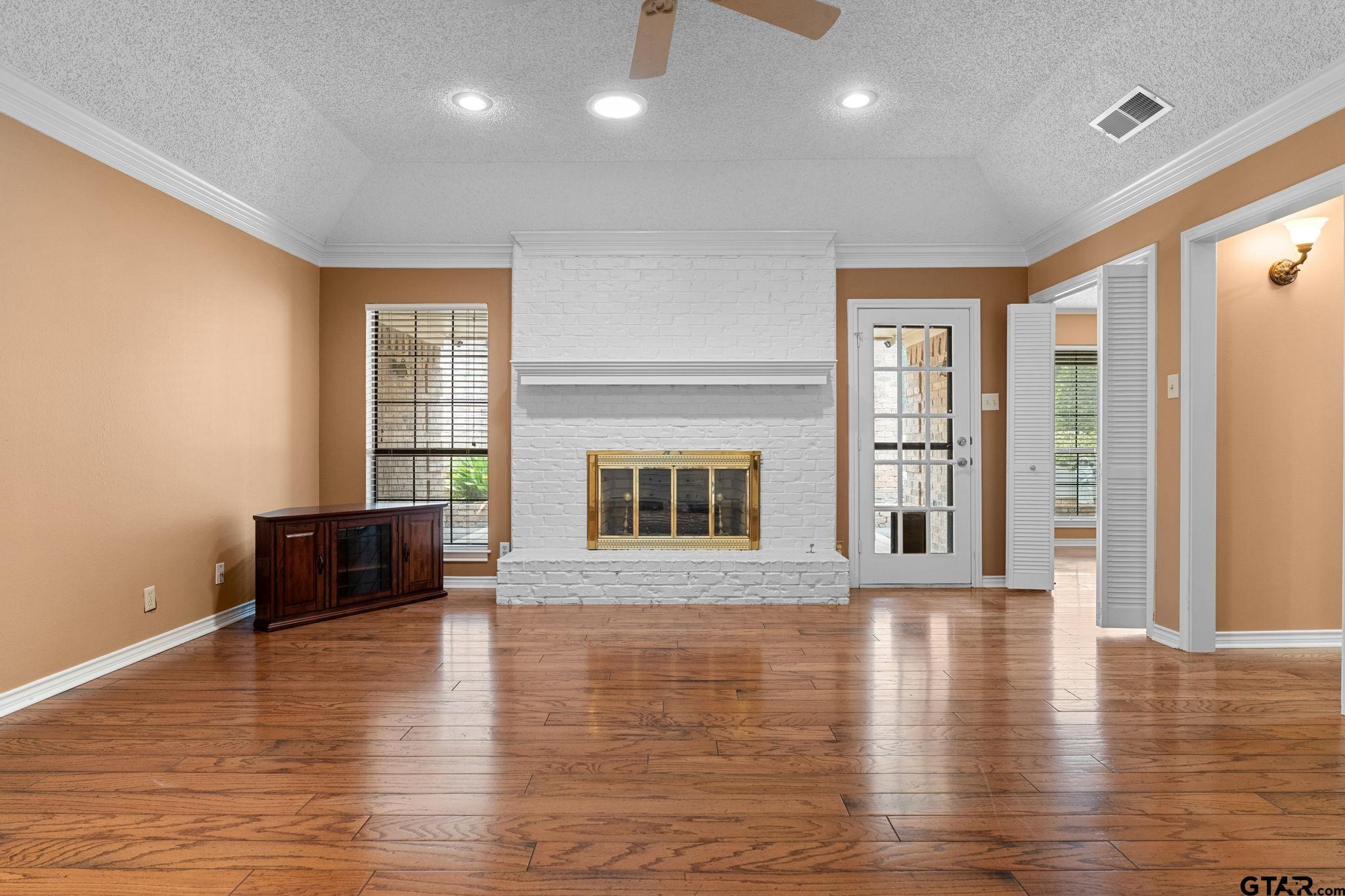 507 Hyde Park