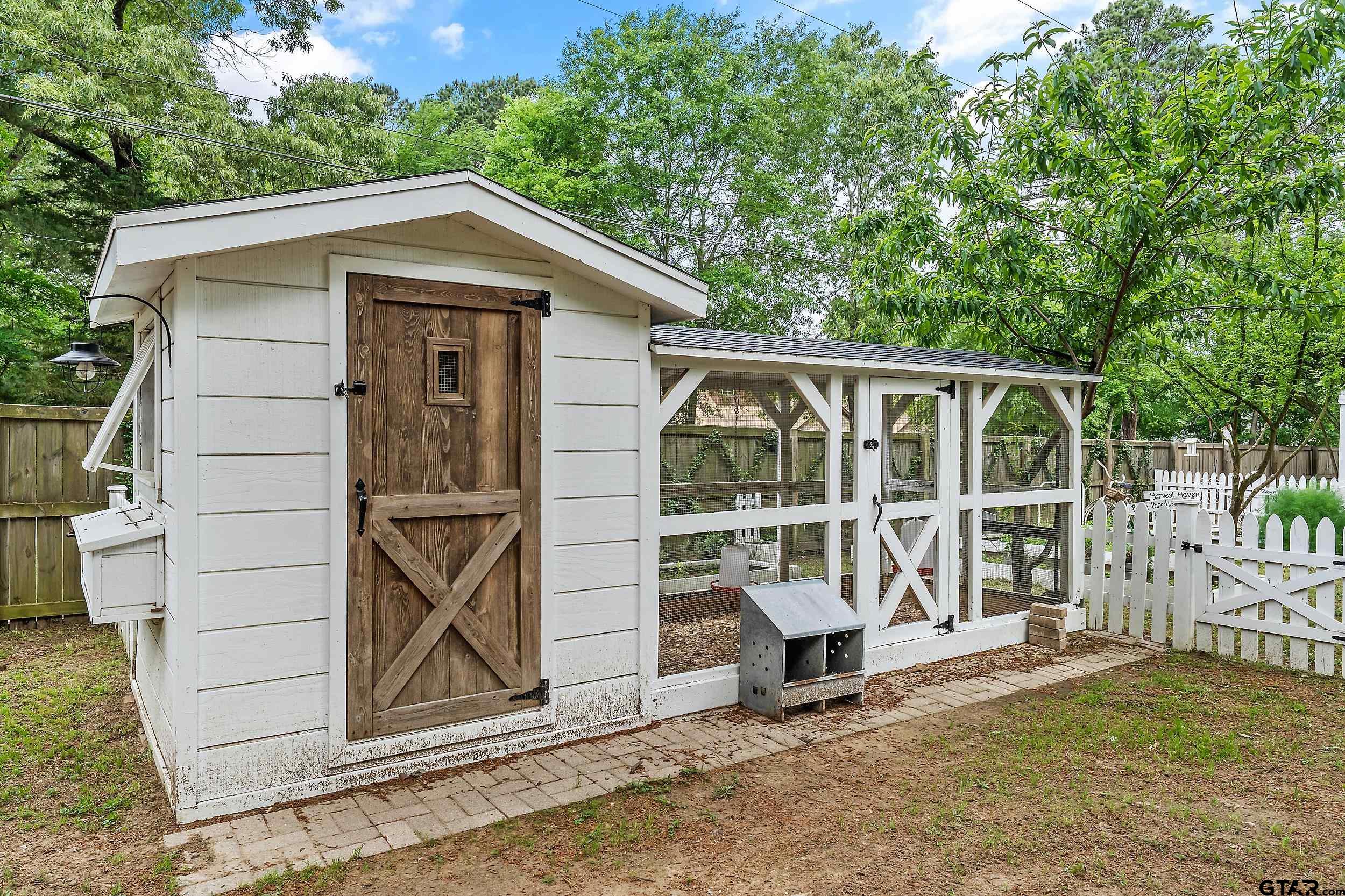 16691 South Lakeview Drive