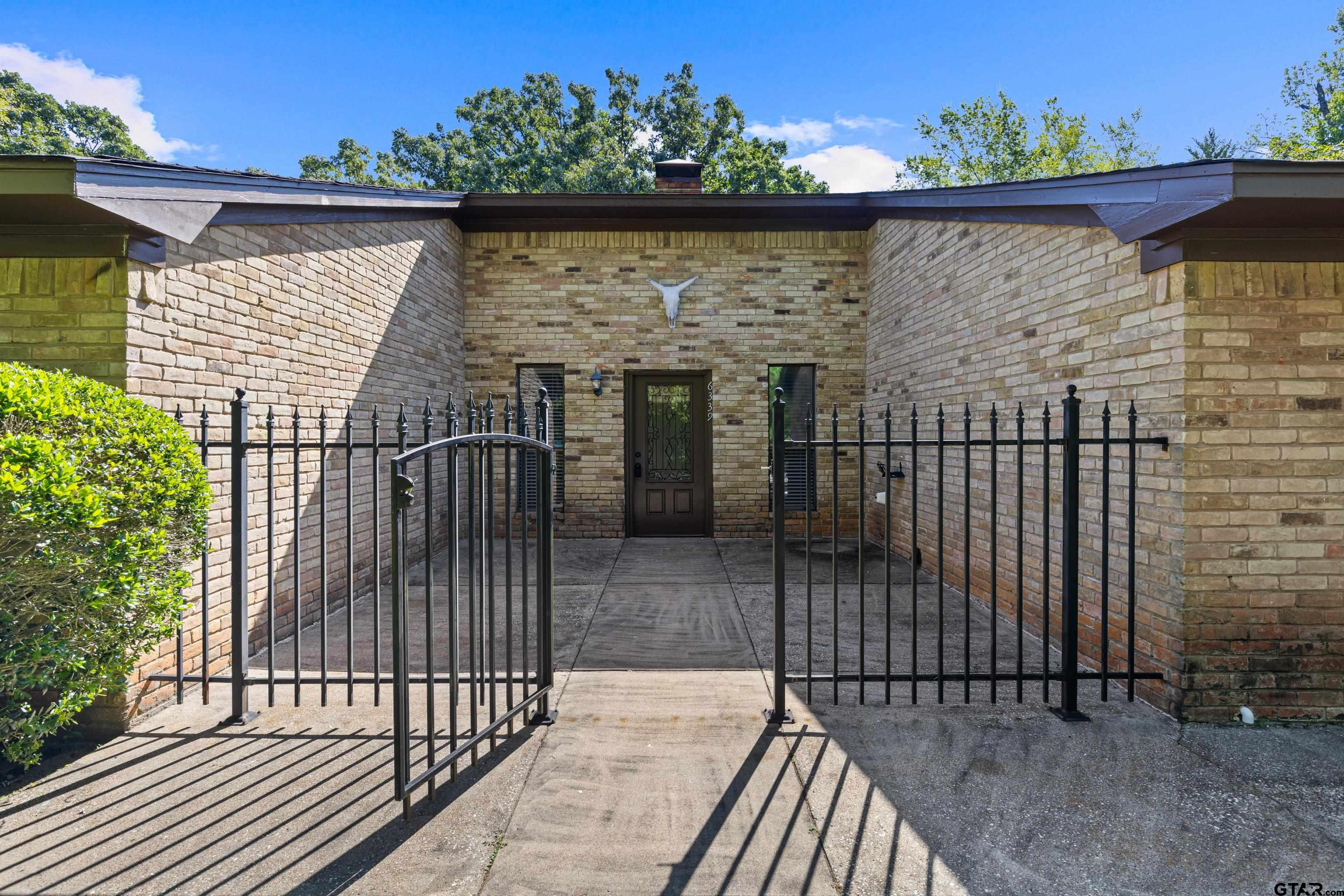 6339 Lakewood Dr.