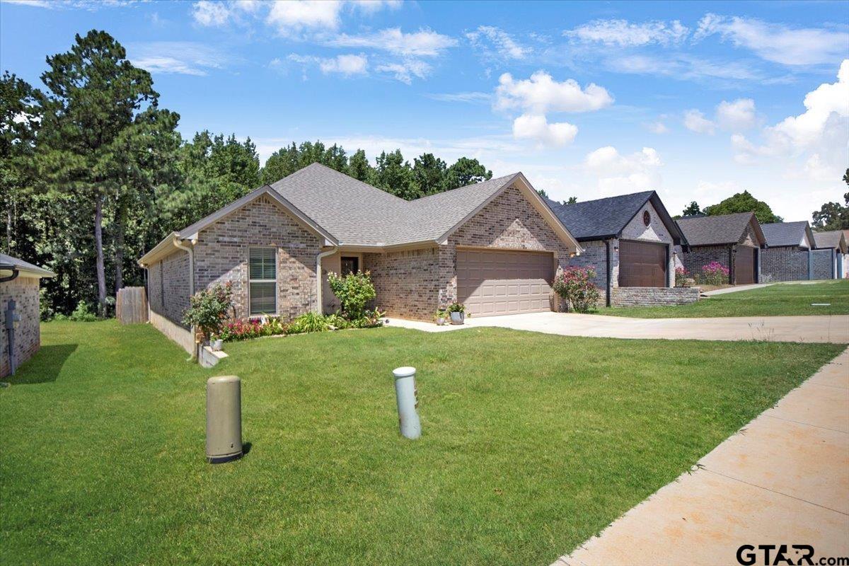 433 Tara Ln