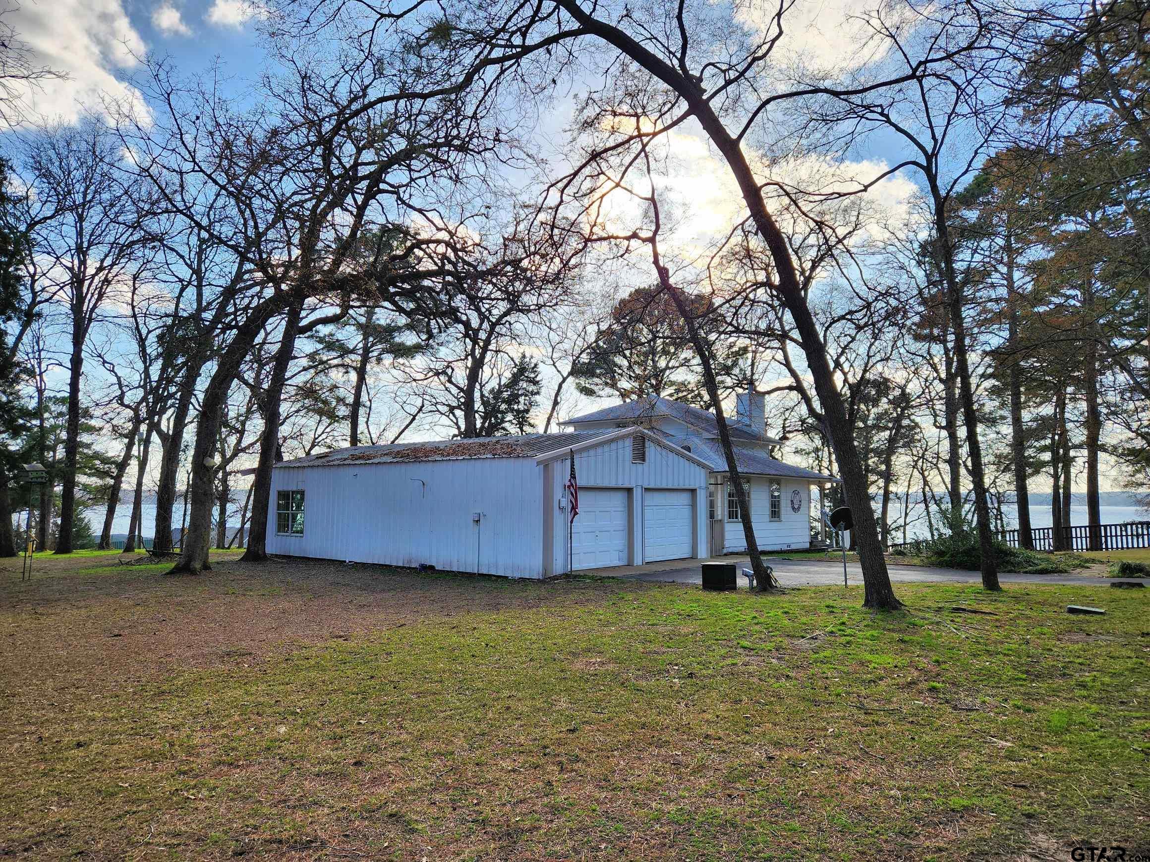 522 Christine Dr.