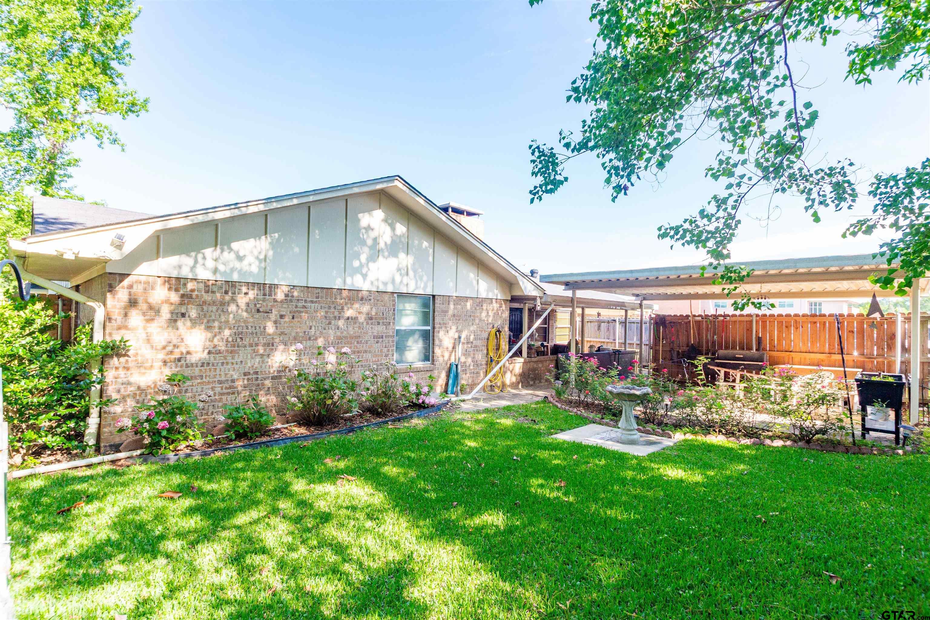 4600 Newcastle Dr