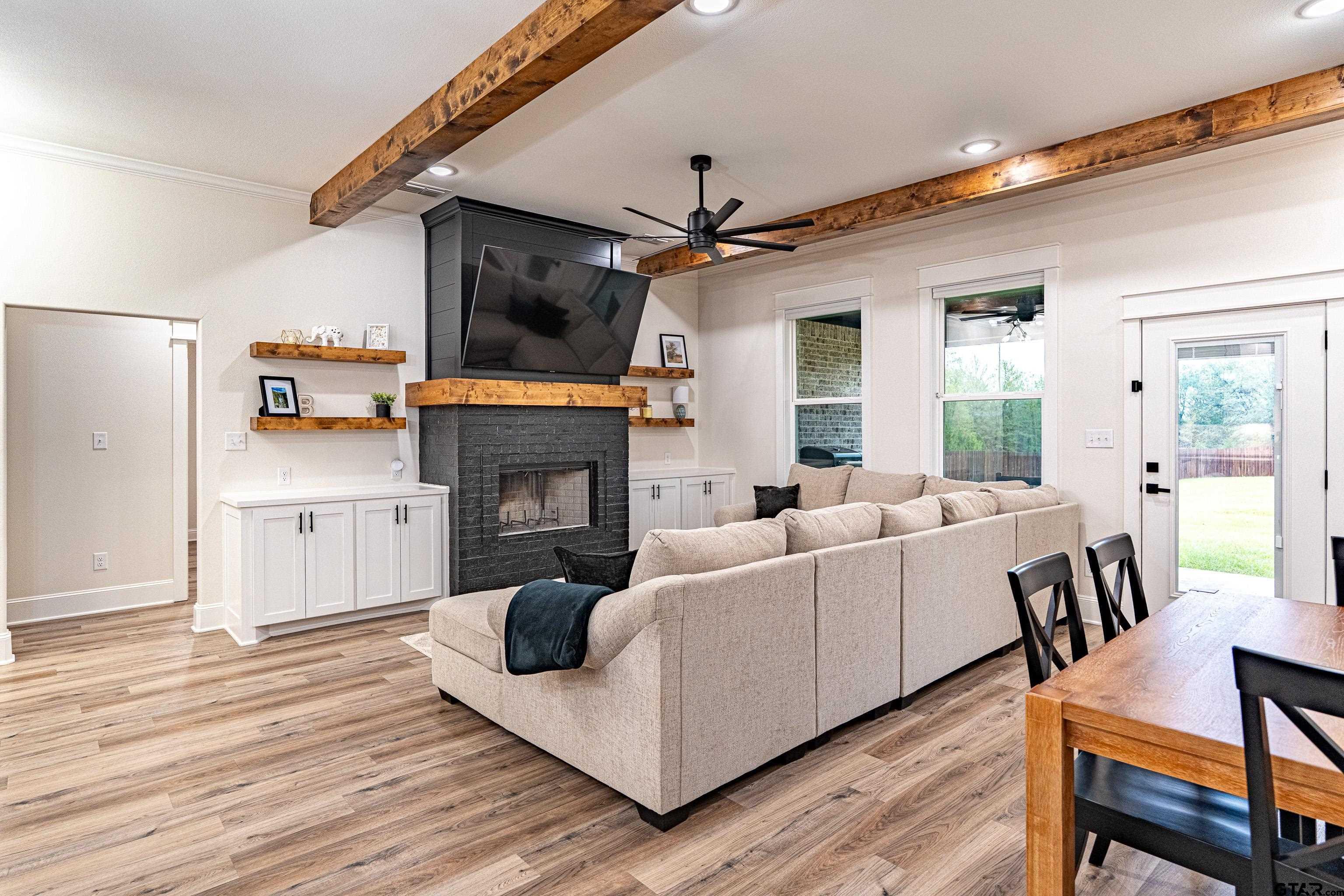 4244 County Road 1295