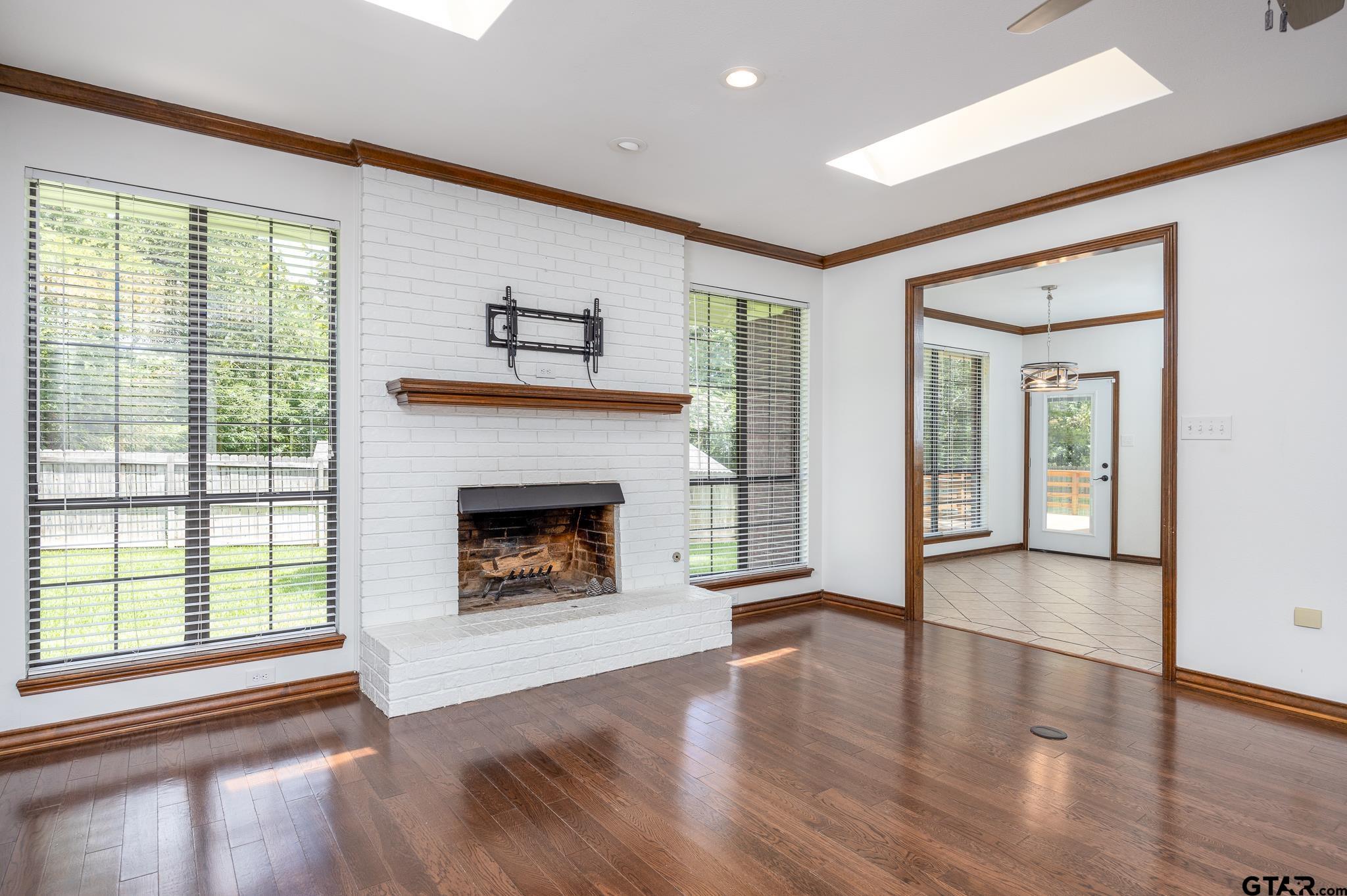 Jacksonville, Texas 75766, United States, 4 Bedrooms Bedrooms, ,4 BathroomsBathrooms,Residential,Pending,53832