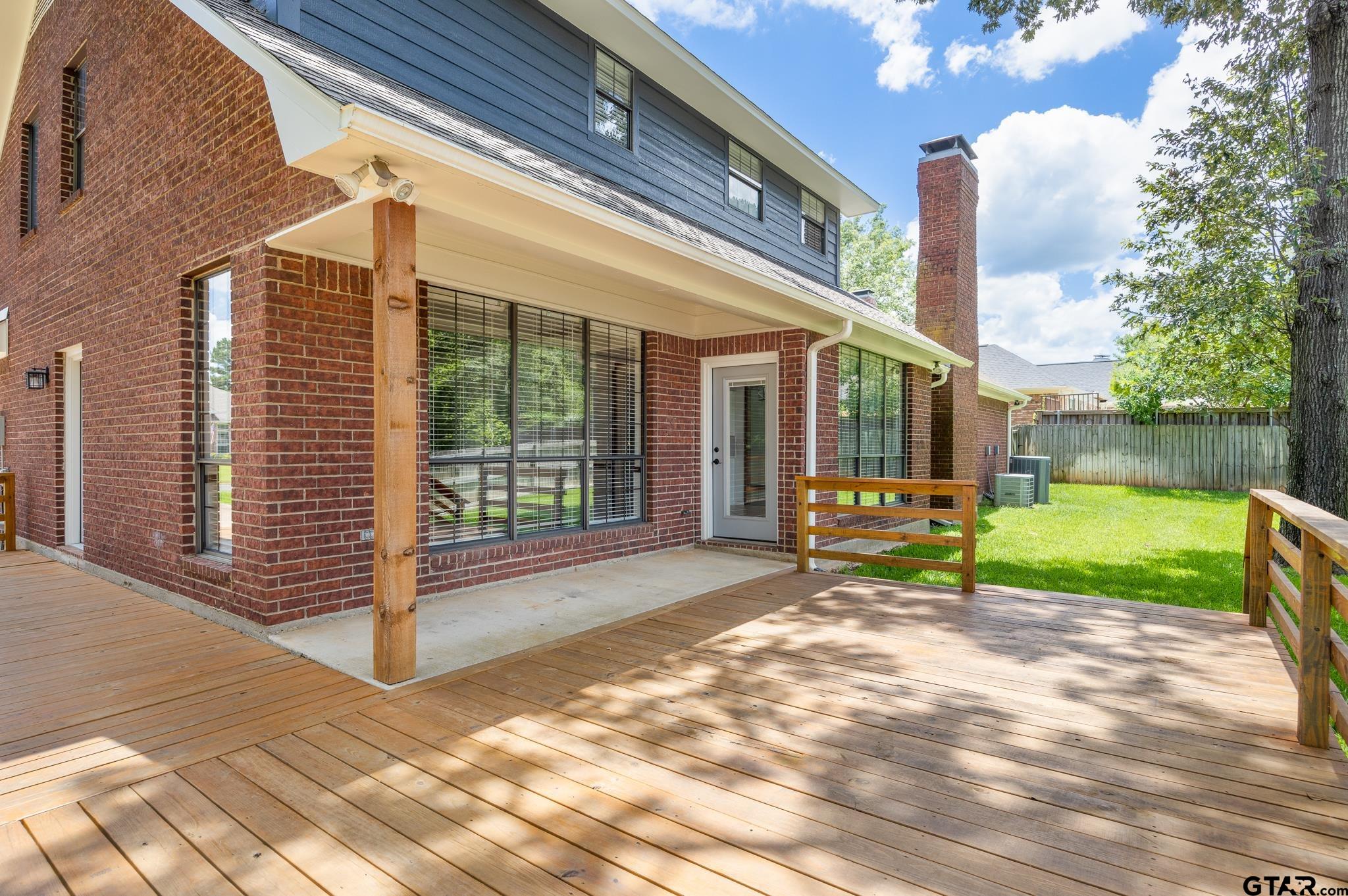 Jacksonville, Texas 75766, United States, 4 Bedrooms Bedrooms, ,4 BathroomsBathrooms,Residential,Pending,53832