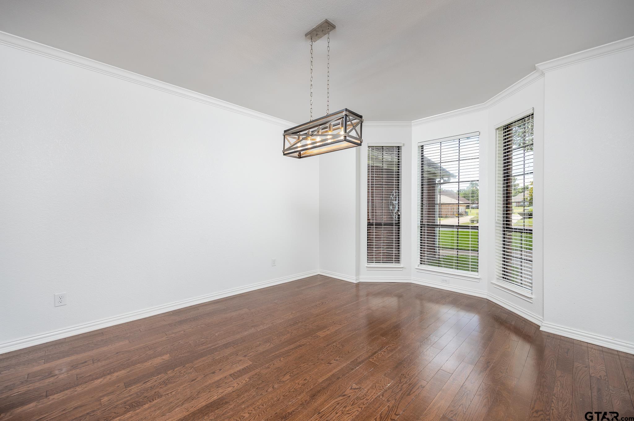 Jacksonville, Texas 75766, United States, 4 Bedrooms Bedrooms, ,4 BathroomsBathrooms,Residential,Pending,53832