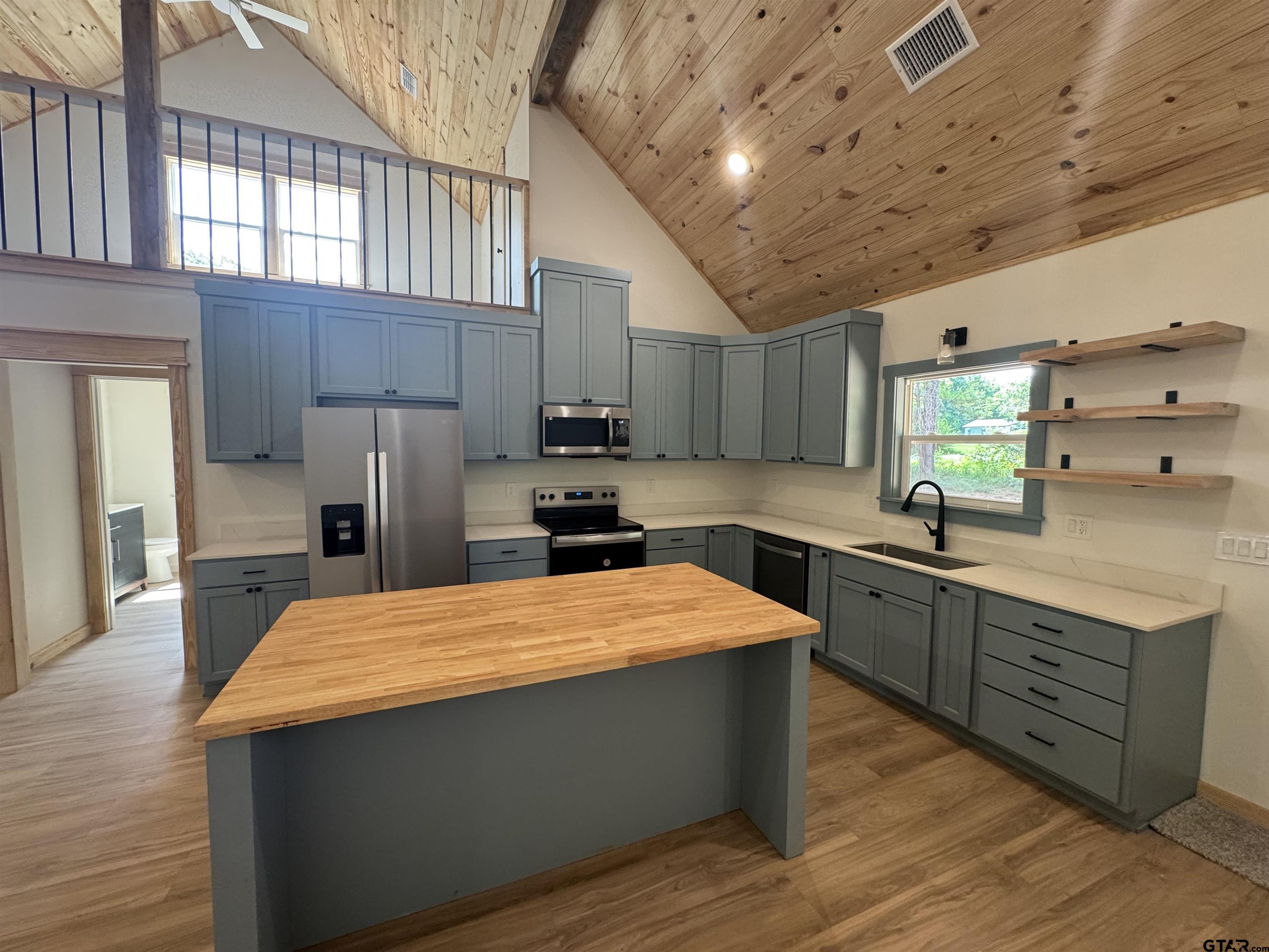 21084 County Road 4147