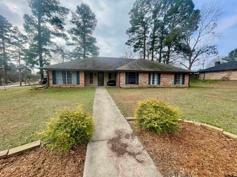 2101 Woodbine Drive Gladewater TX 75647
