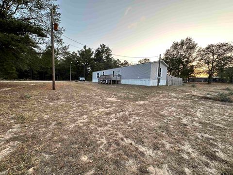 A home in Lindale