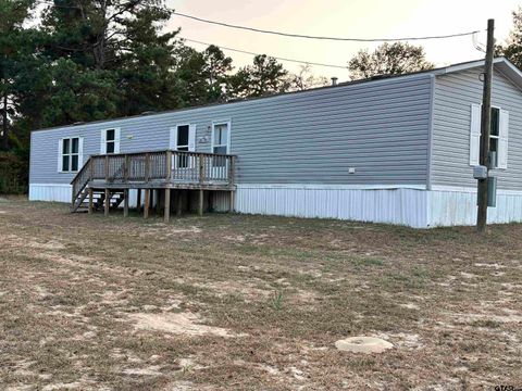 A home in Lindale