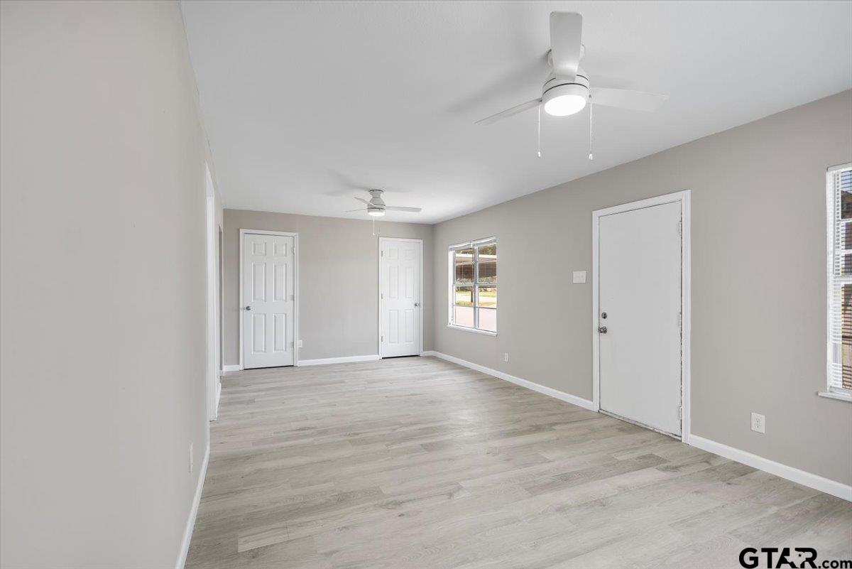 249-253 N Pecan St