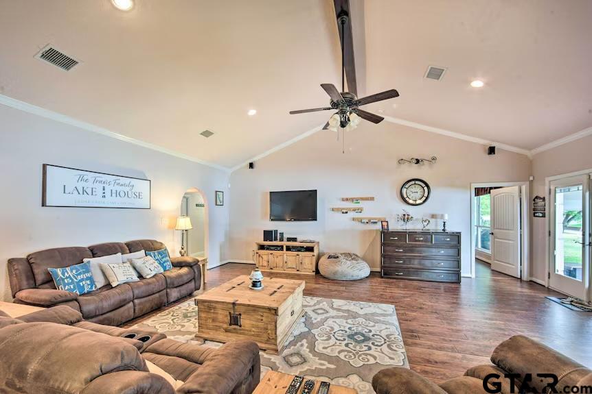 150 Redondo Dr