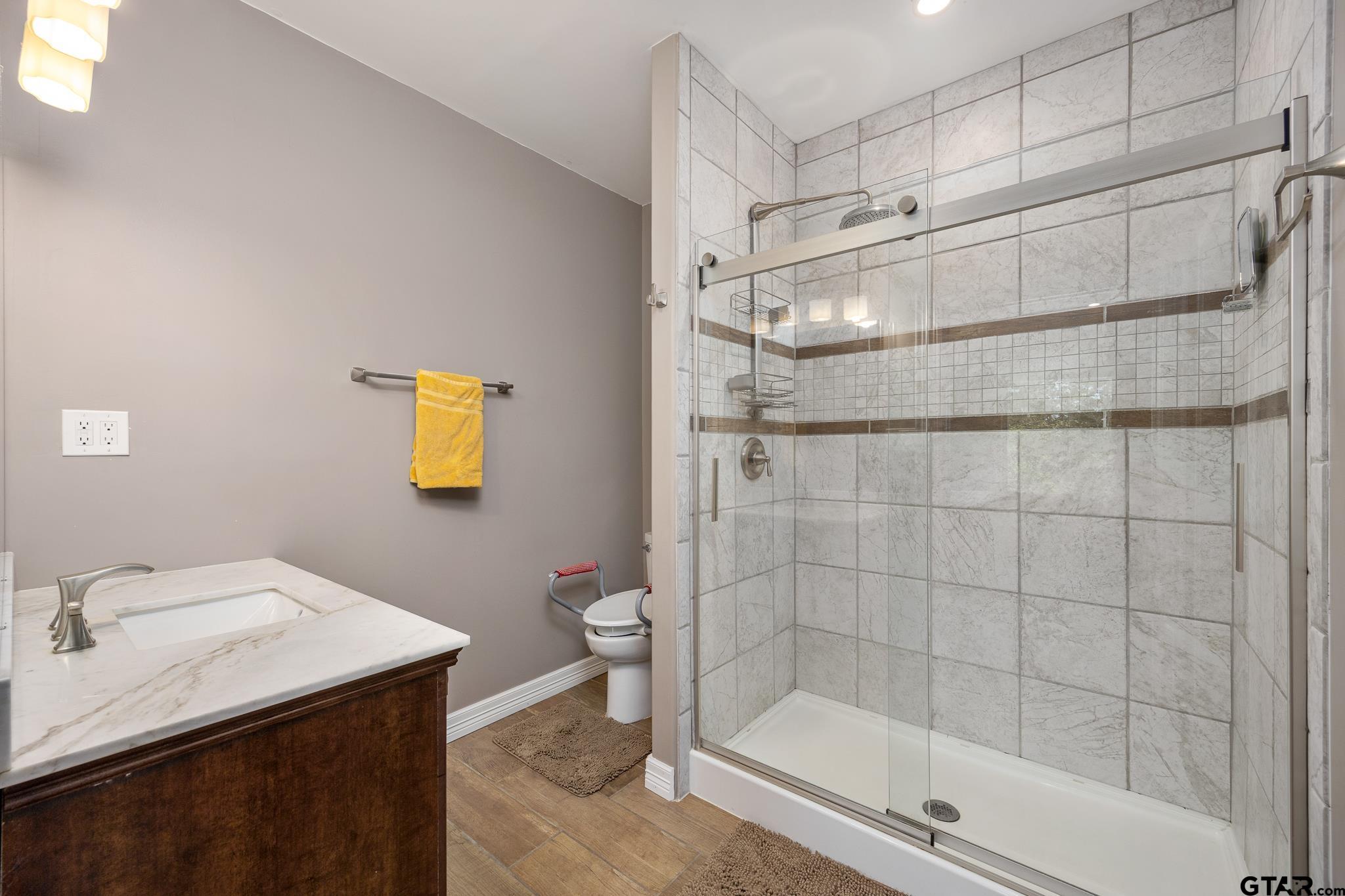 Frankston, Texas 75763, United States, 4 Bedrooms Bedrooms, ,3 BathroomsBathrooms,Residential,Active,90412